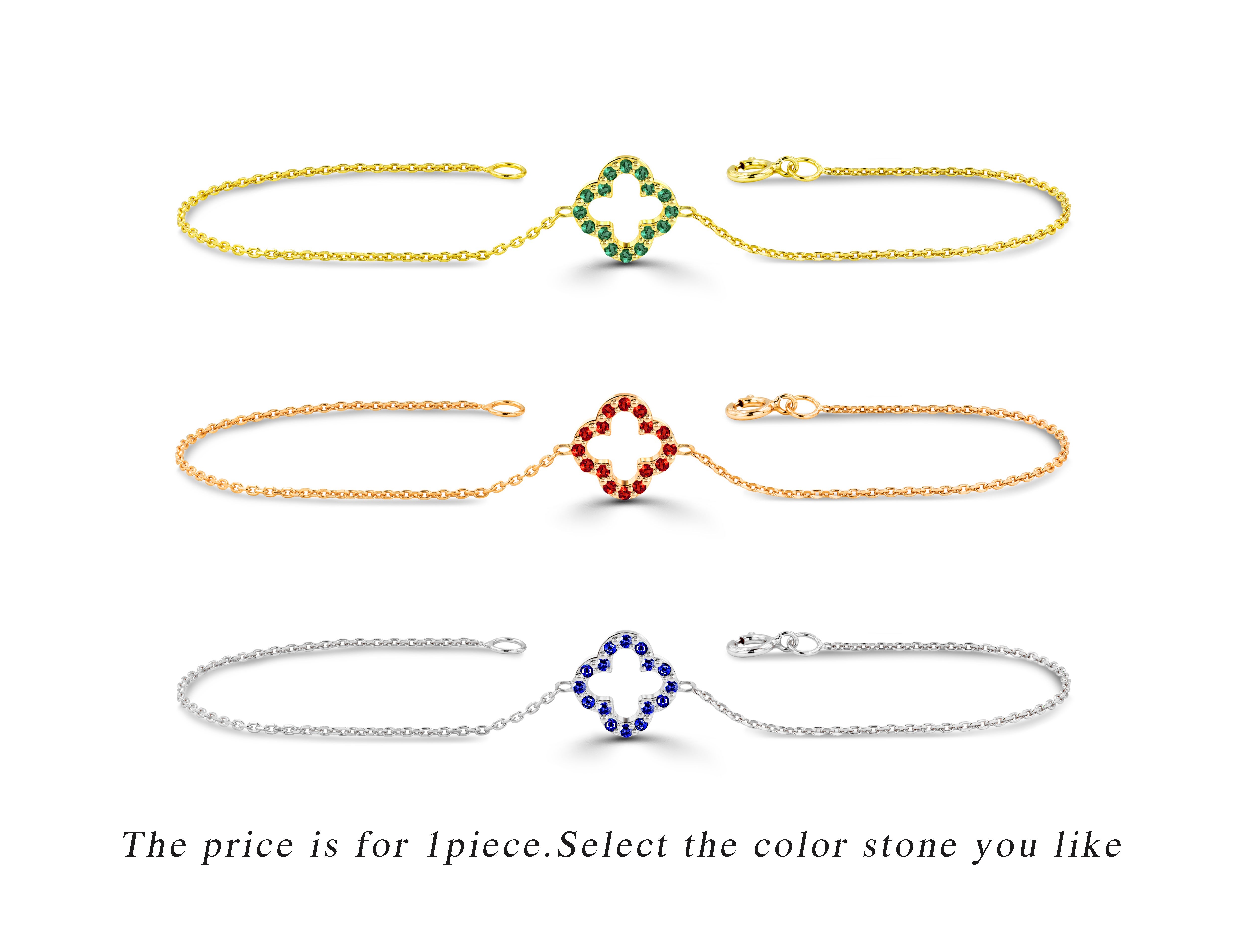 Mini bracelet trèfle en or 14 carats avec pierres précieuses, émeraudes naturelles, rubis et saphirs en vente