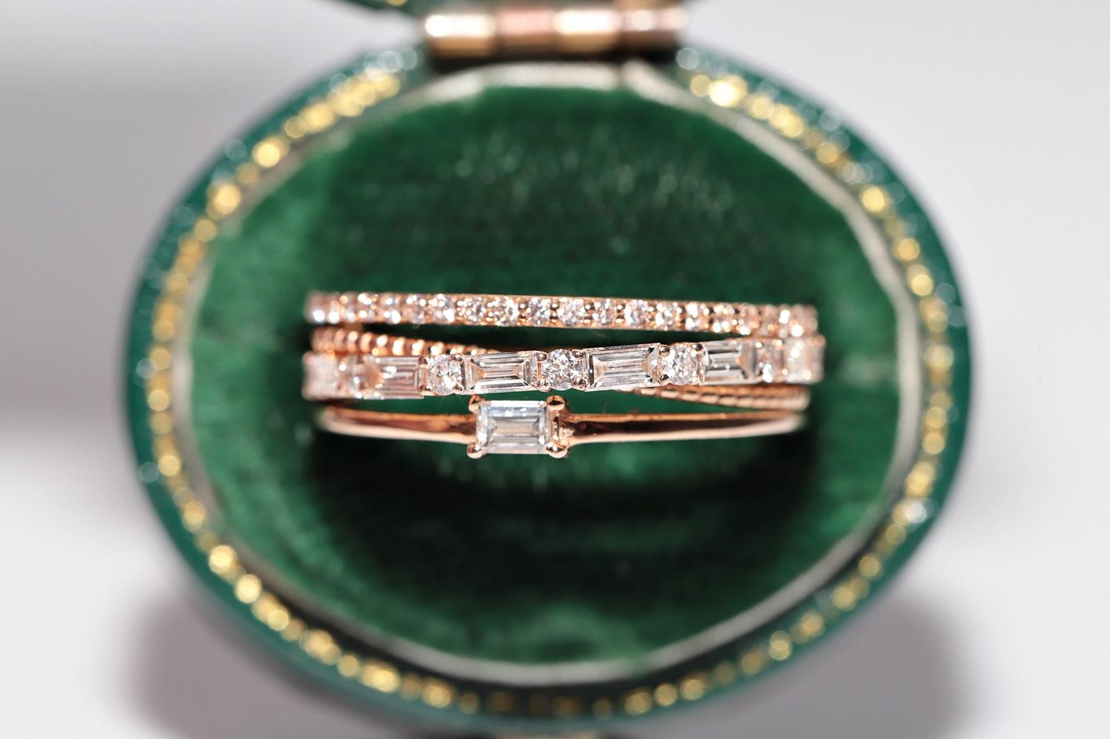 In very good condition.
Total weight is 3.4 grams.
Totally is diamond 0.51 ct.
The diamond is has F-G color and vvs-vs clarity.
Ring size is US 6.2
We can make any size.
Box is not included.
Please contact for any questions.