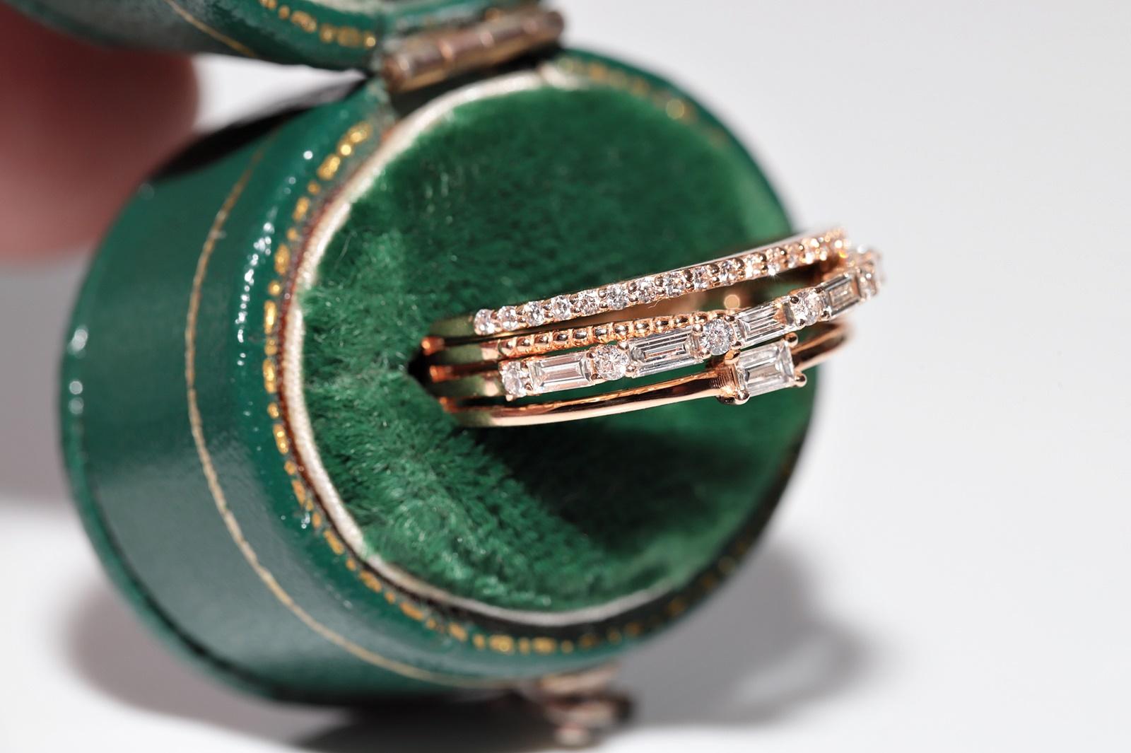 14k Gold Natürlicher Diamantring mit Baguetteschliff und Brillantschliff (Moderne) im Angebot