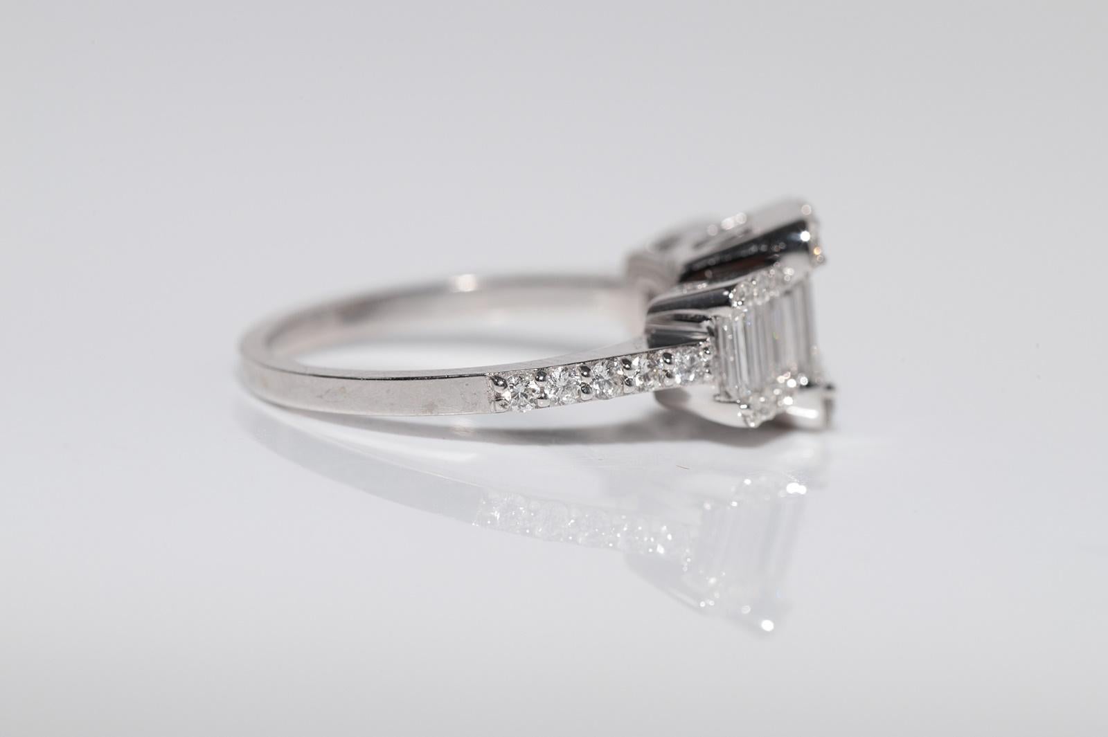 14k Gold Natural Baguette Cut Diamond And Brilliant Cut Diamond Decorated Ring For Sale 5
