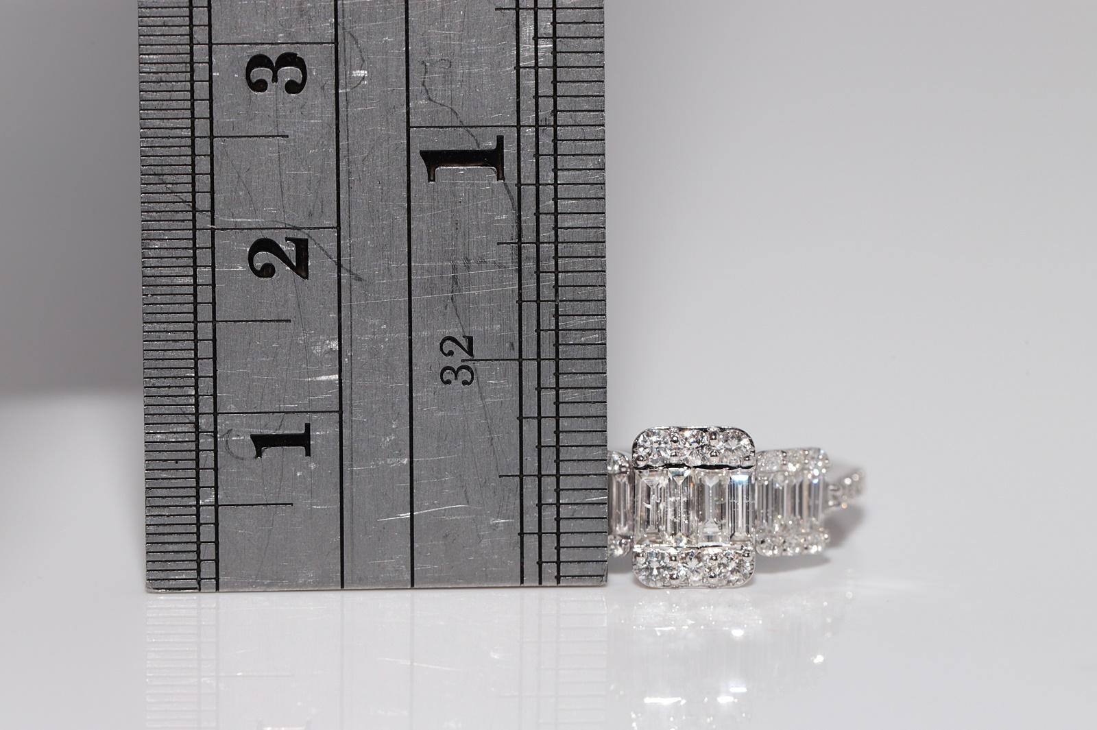 14k Gold Natural Baguette Cut Diamond And Brilliant Cut Diamond Decorated Ring For Sale 10