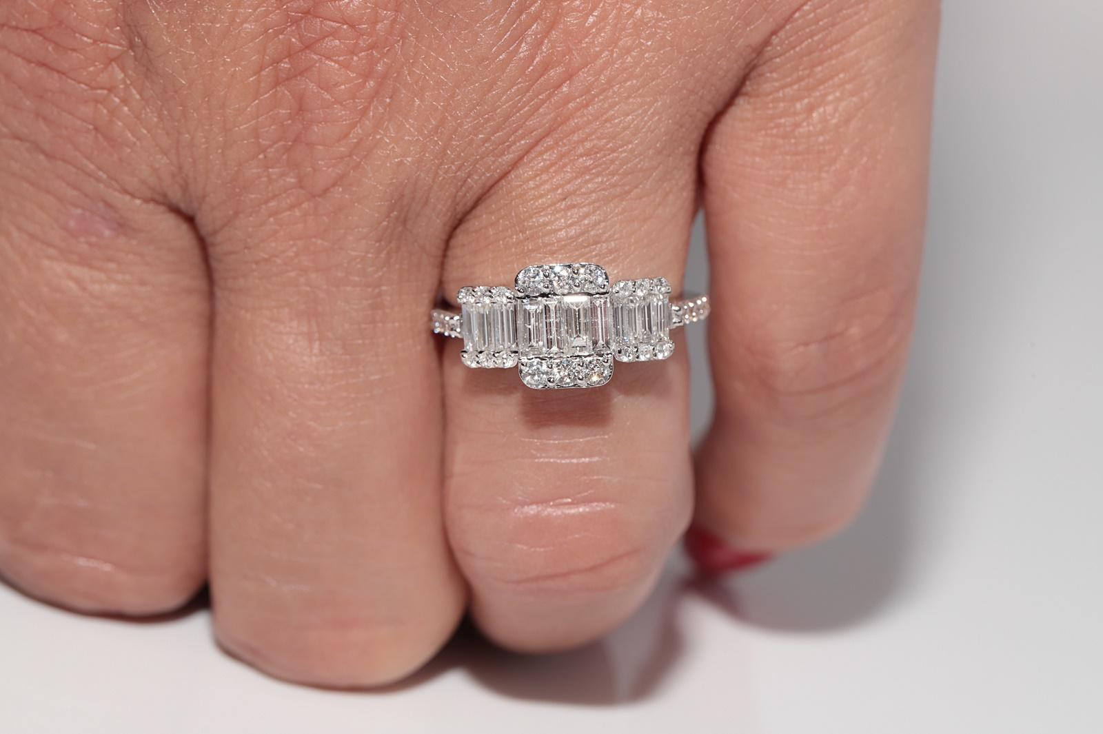 14k Gold Natural Baguette Cut Diamond And Brilliant Cut Diamond Decorated Ring In Good Condition For Sale In Fatih/İstanbul, 34
