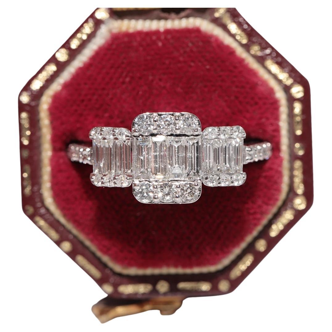 14k Gold Natural Baguette Cut Diamond And Brilliant Cut Diamond Decorated Ring