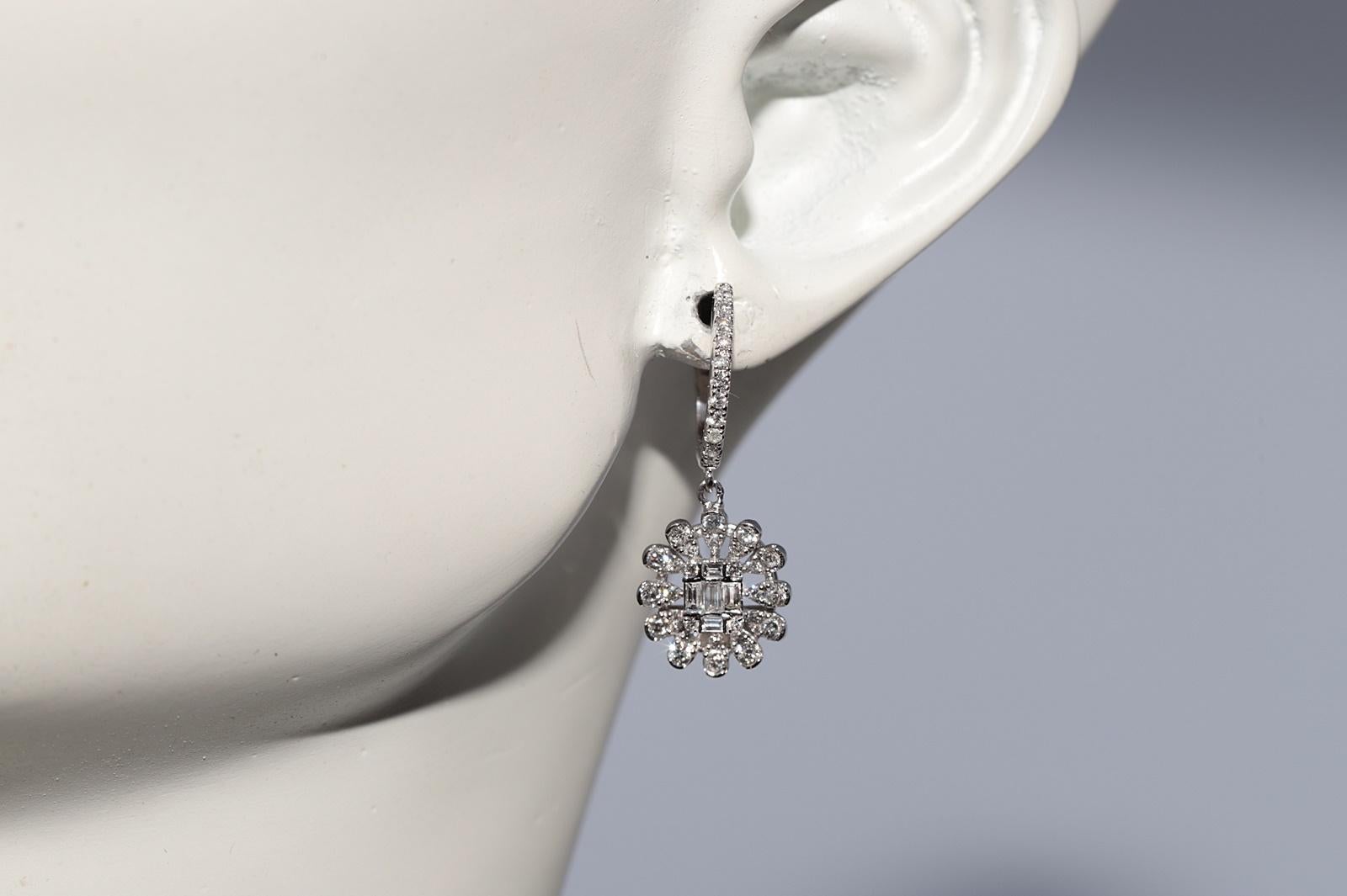 14k Gold Natürlicher Diamant im Baguetteschliff und Brillantschliff Diamanttropfenohrring im Angebot 8