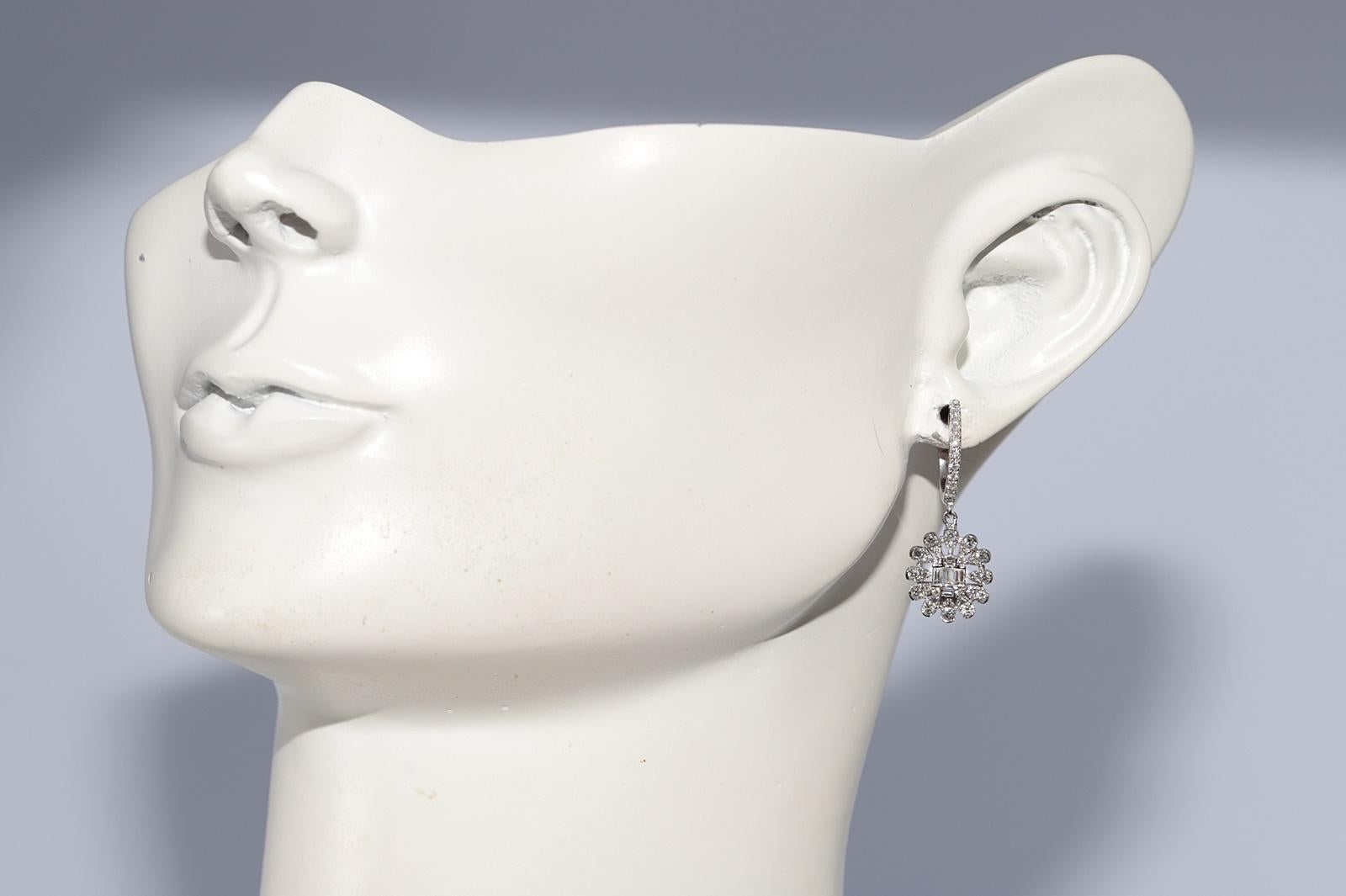 14k Gold Natürlicher Diamant im Baguetteschliff und Brillantschliff Diamanttropfenohrring im Angebot 9