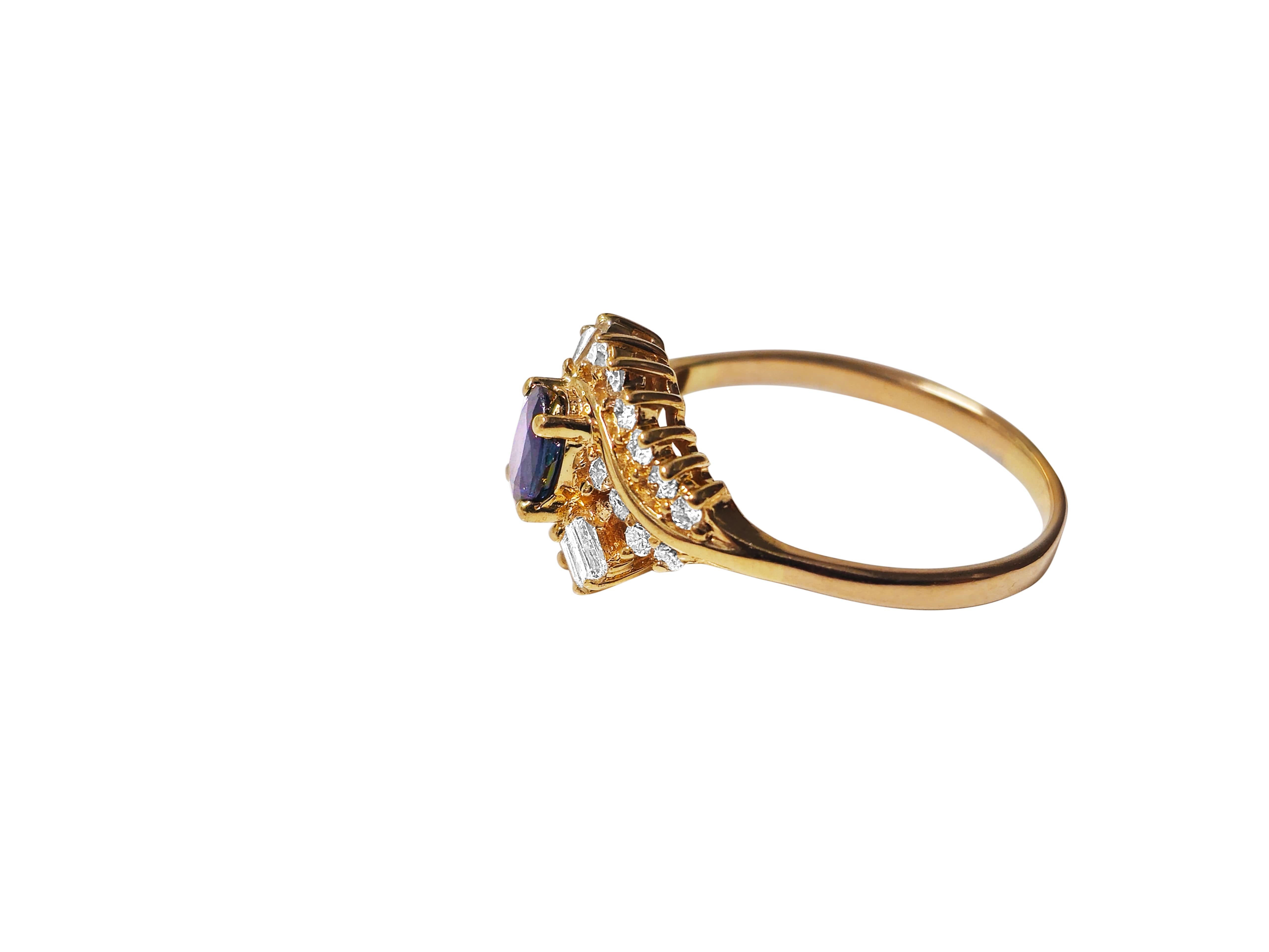 Crafted from 14k gold and weighing 3.73 grams, this ring boasts a 0.93-carat natural blue sapphire at its center, complemented by 1.08 carats of side diamonds with VS clarity and F color. Sized at US 7, it's a stunning piece with exceptional