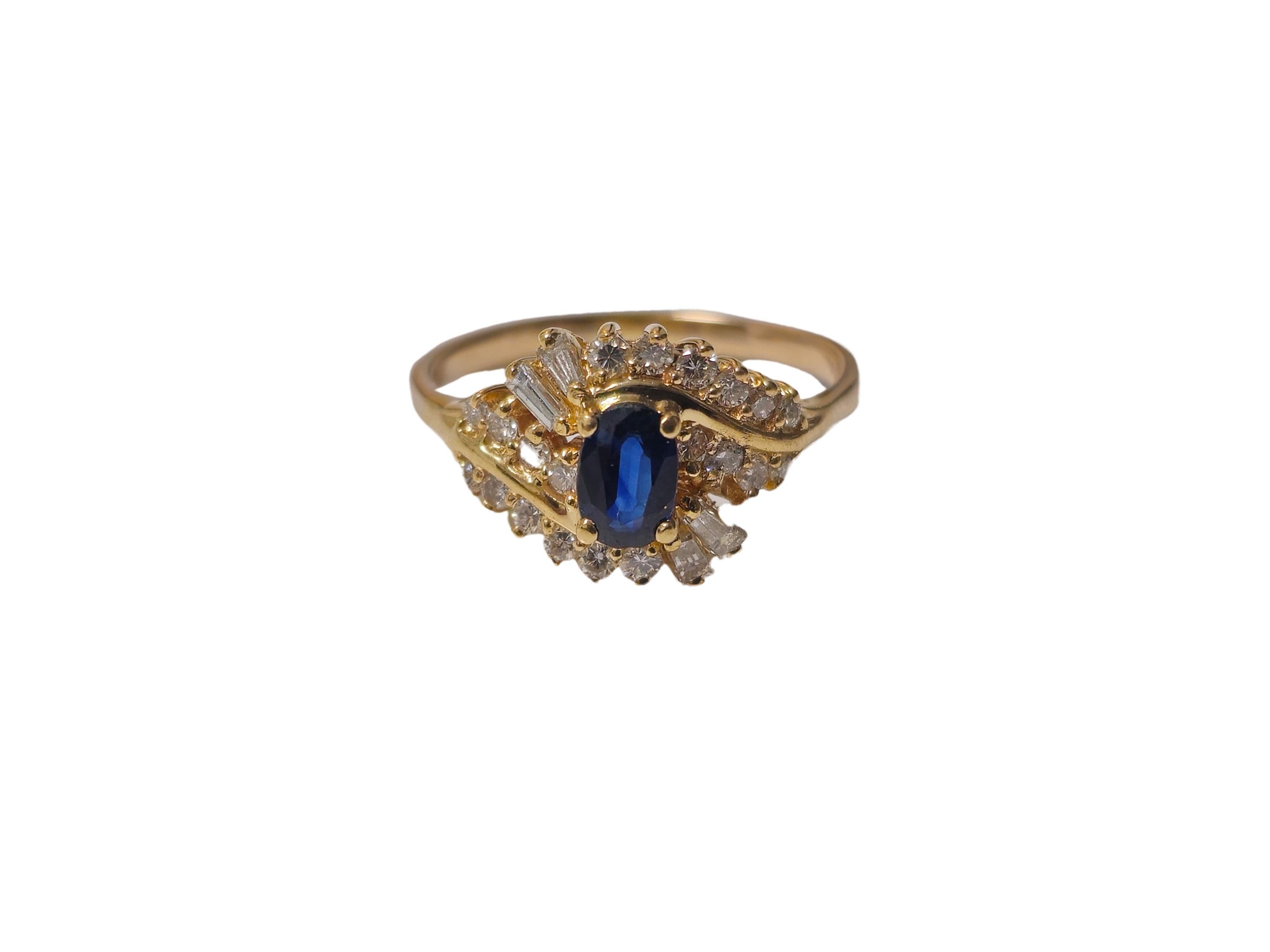 Round Cut 14k Gold Natural Blue 0.93 carat Sapphire and 1.08 carat Diamond Ring For Sale