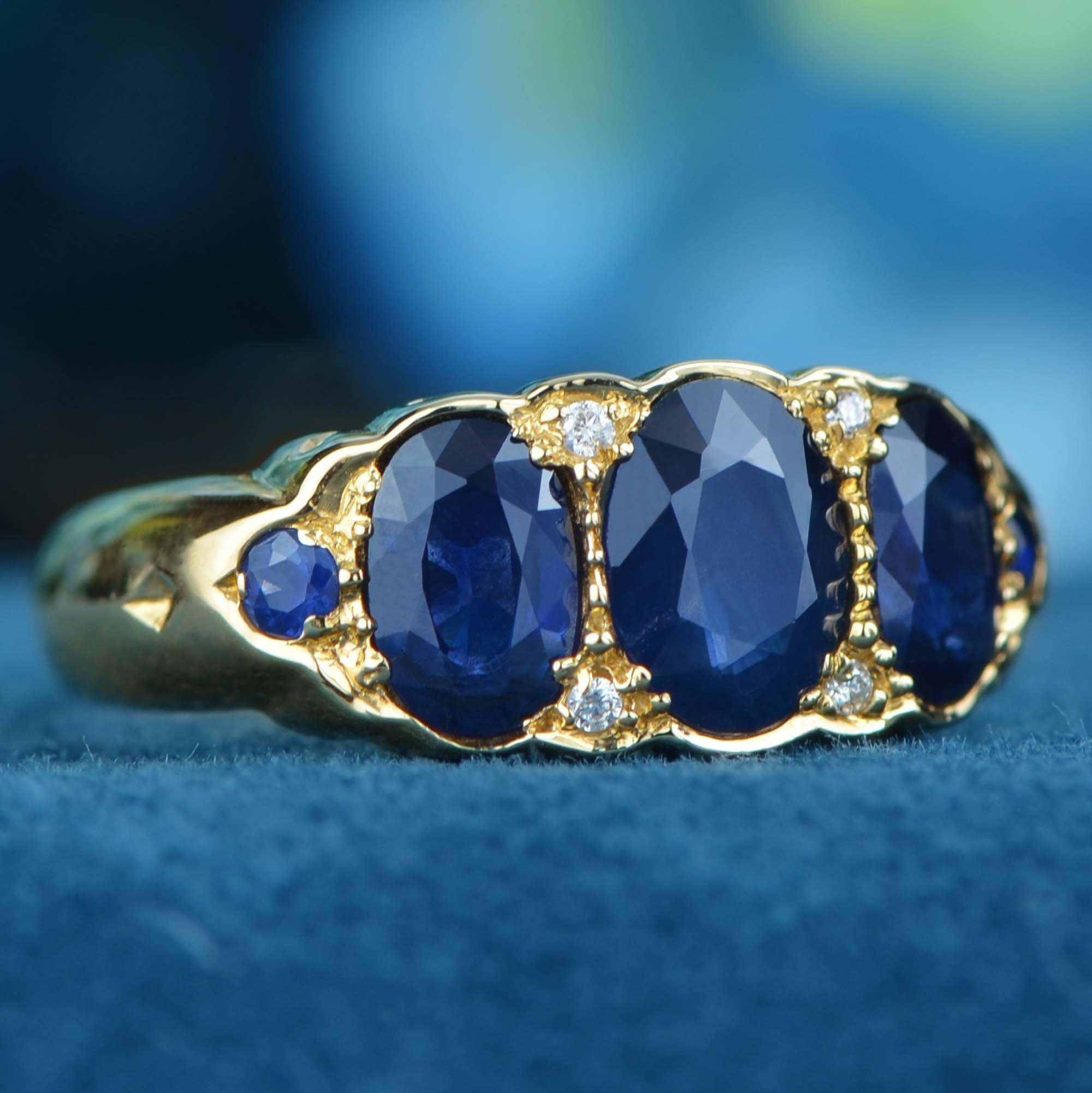 Edwardian 14K Gold Natural Blue Sapphire and Diamond Vintage Style Three Stones Ring For Sale
