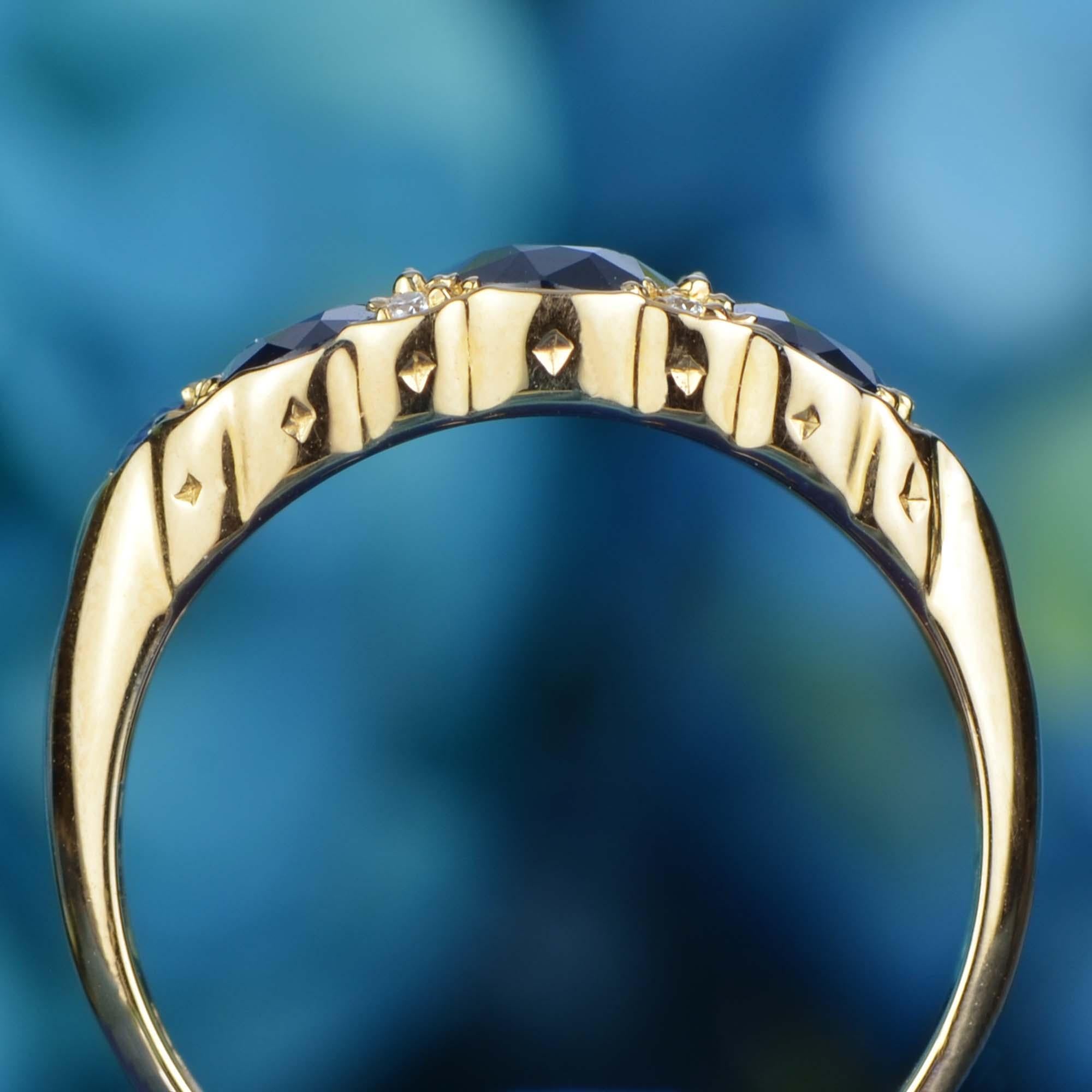 14K Gold Natural Blue Sapphire and Diamond Vintage Style Three Stones Ring In New Condition For Sale In Bangkok, TH