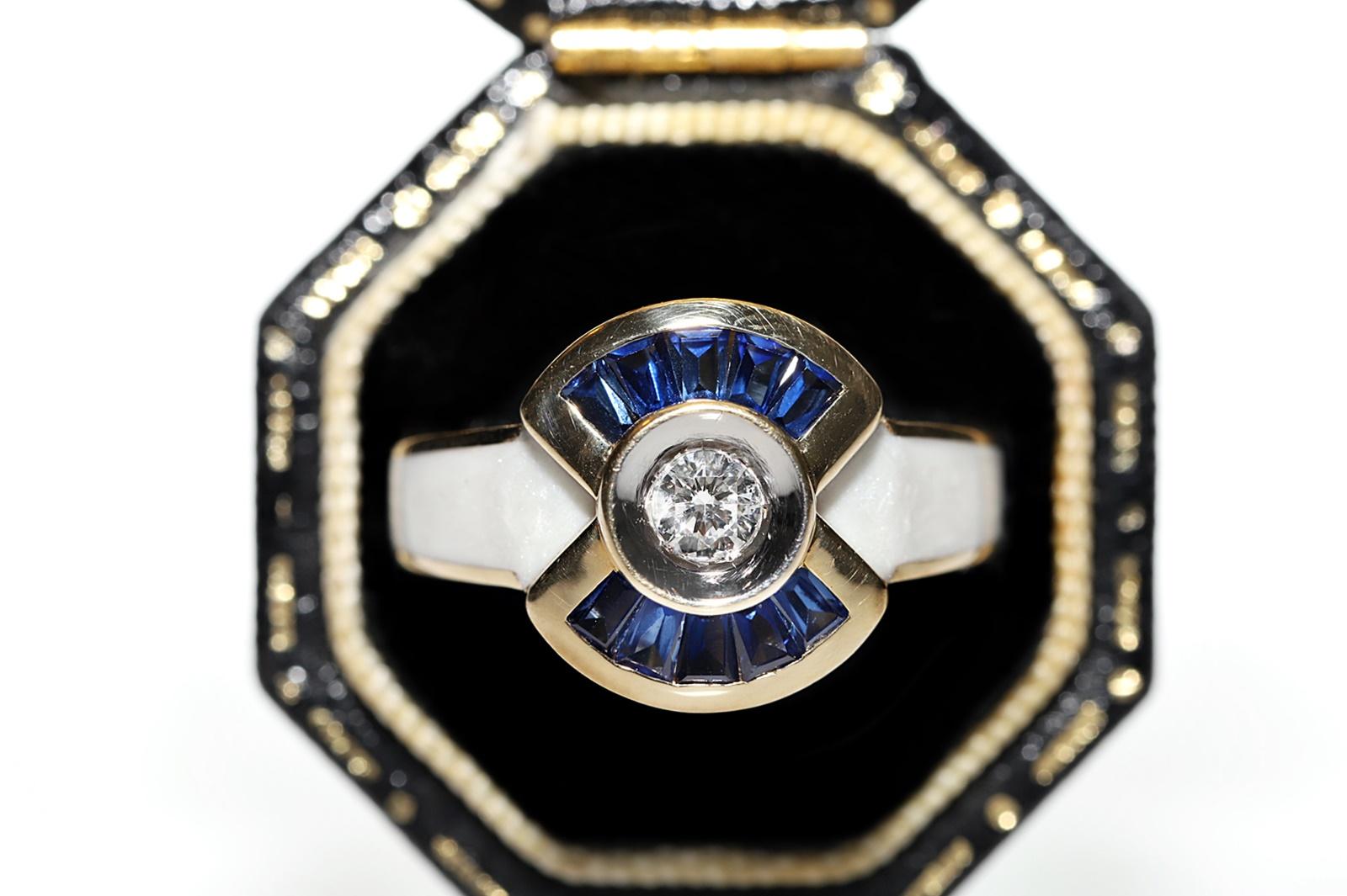 Taille brillant Bague en or 14k ornée de diamants naturels et de saphirs de calibre émaillé en vente