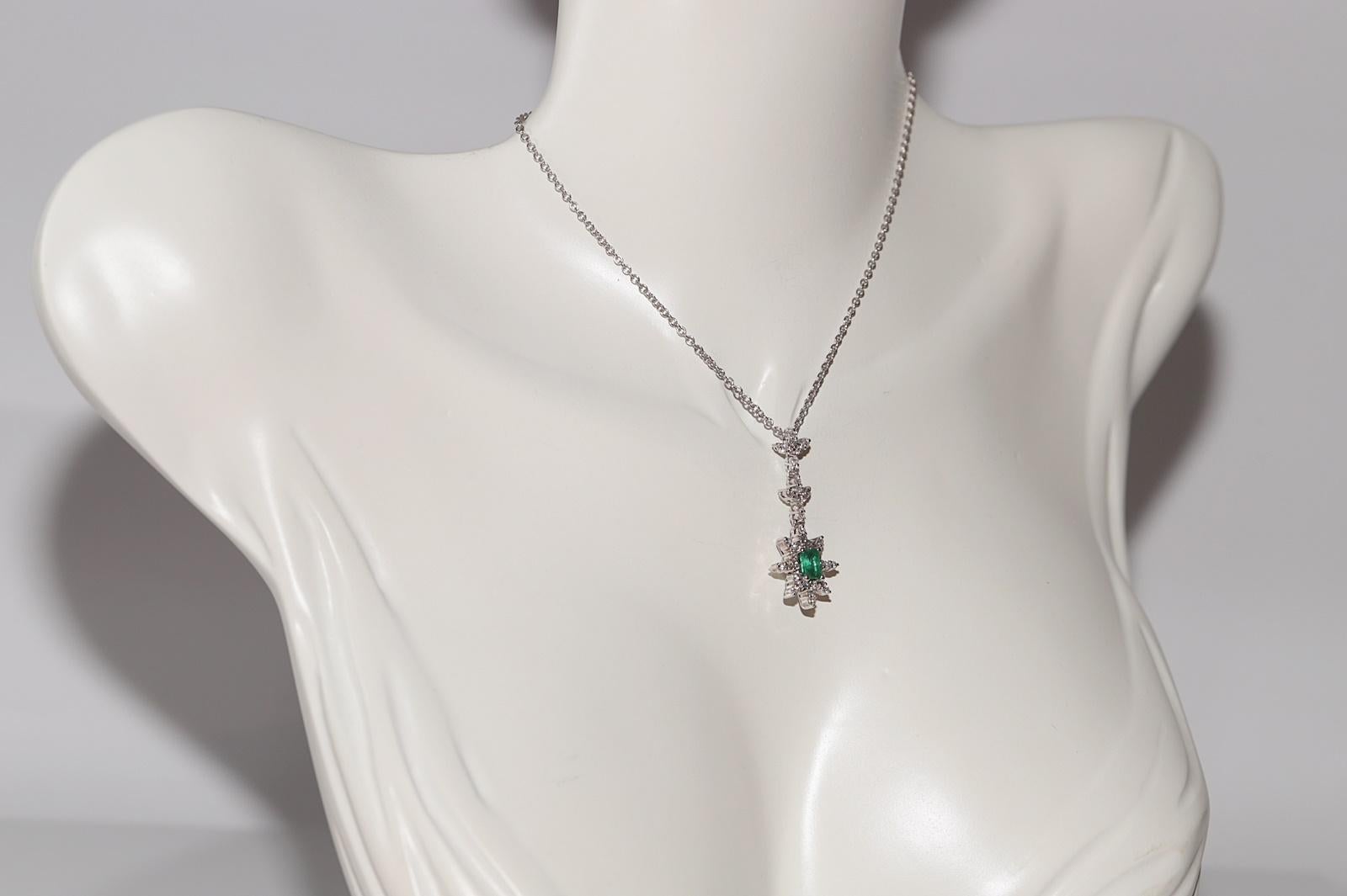 Women's 14k Gold Natural Diamond And Emerald Decorated Pendant Necklace For Sale