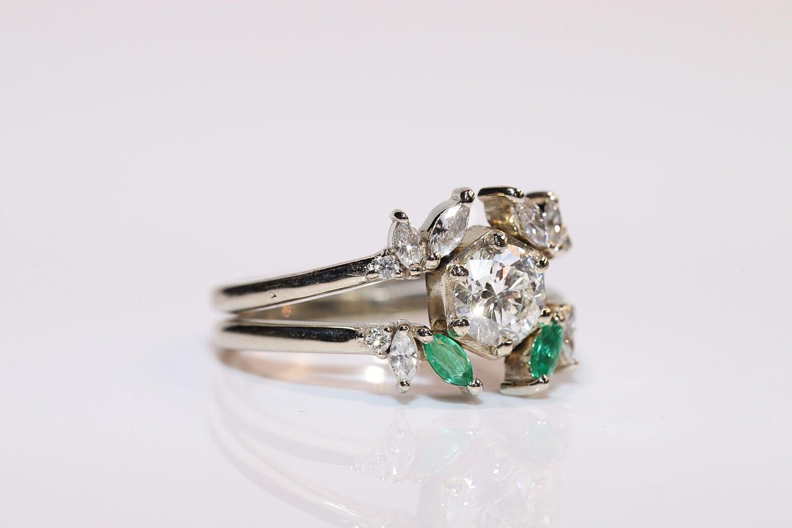 Modern 14k Gold Natural Diamond And Emerald Decorated Ring  For Sale