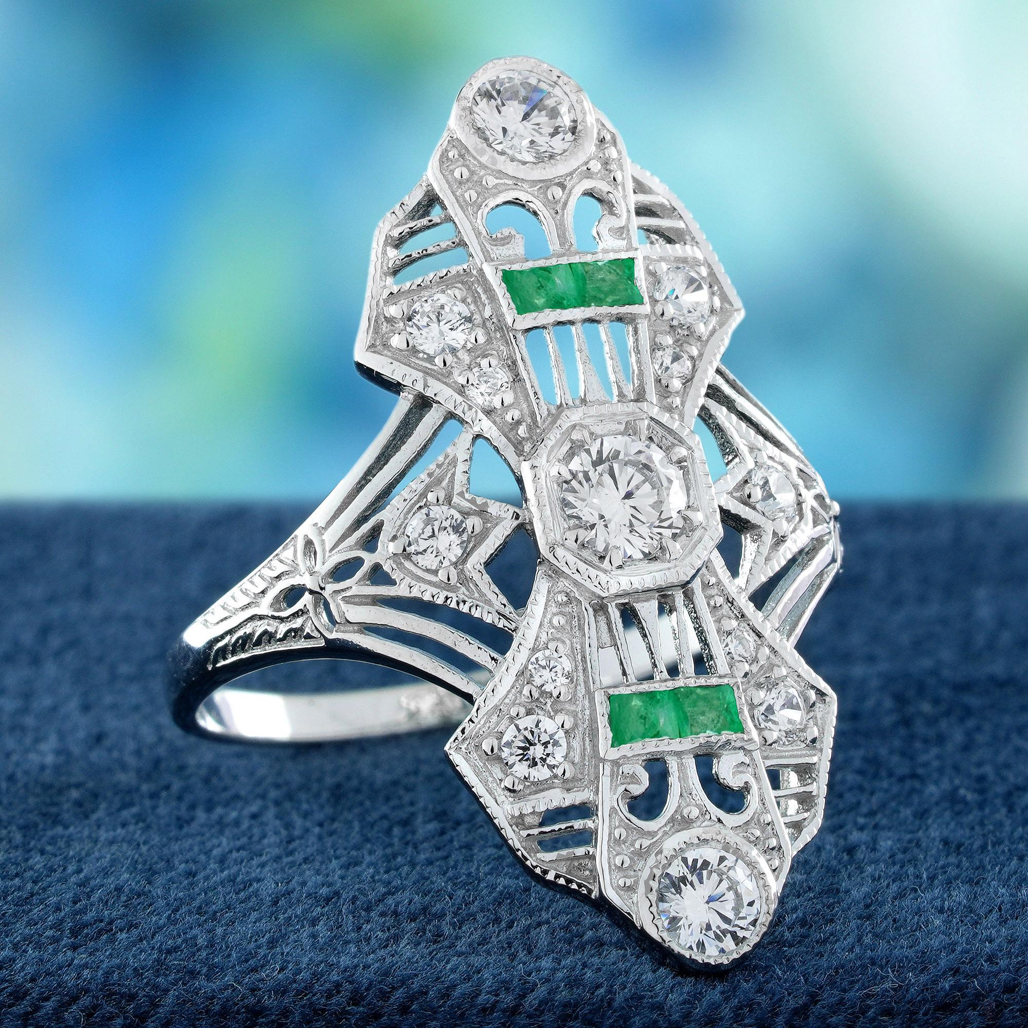 Édouardien Or 14K, diamant naturel et émeraude, style vintage  Bague cocktail en vente