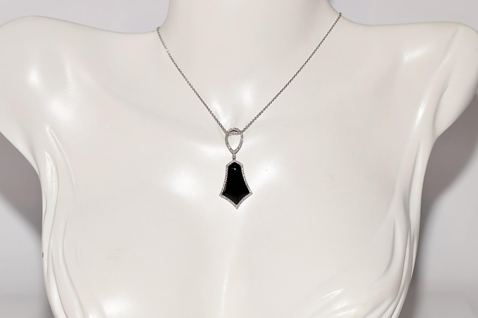 In very good condition.
Total weight is 4.6 grams.
Totally is diamond 0.37 ct.
The diamond is has G-H color and vs clarity.
Total lenght is chain 42 cm.
Please contact for any questions.