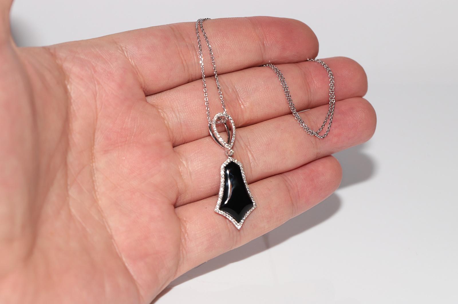 Women's 14k Gold Natural Diamond And Onyx Decorated Pendant Necklace For Sale