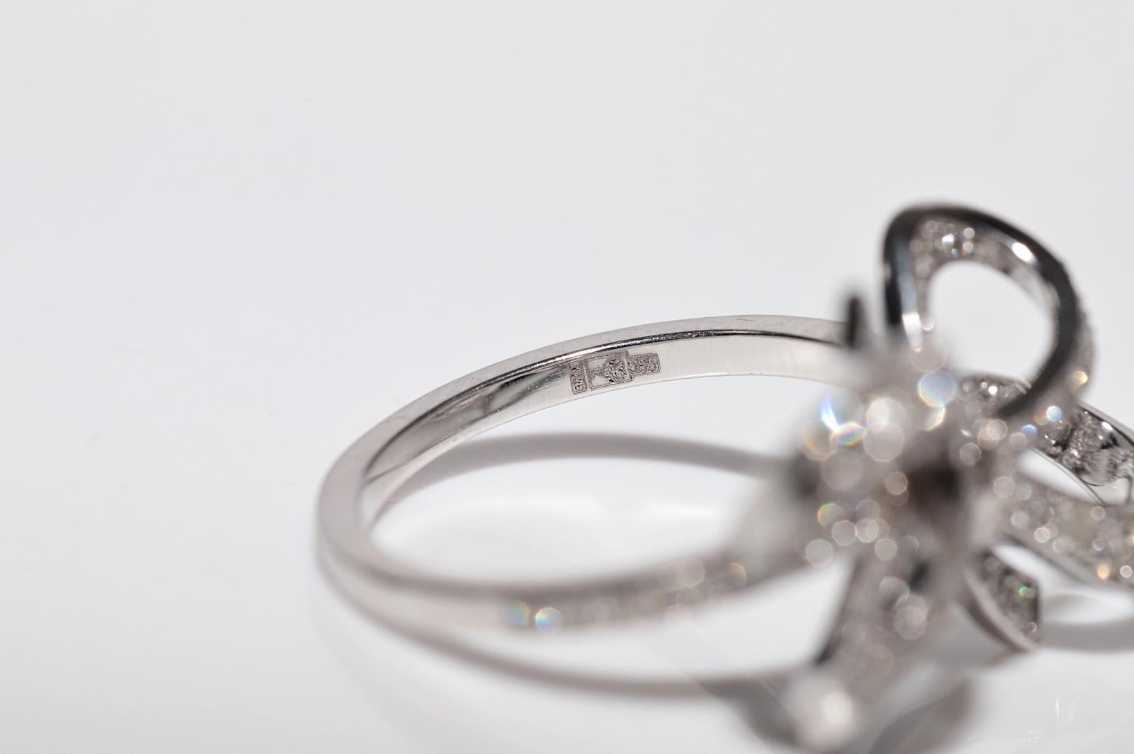 Bague en or 14k ornée d'un nœud et de diamants naturels en vente 7