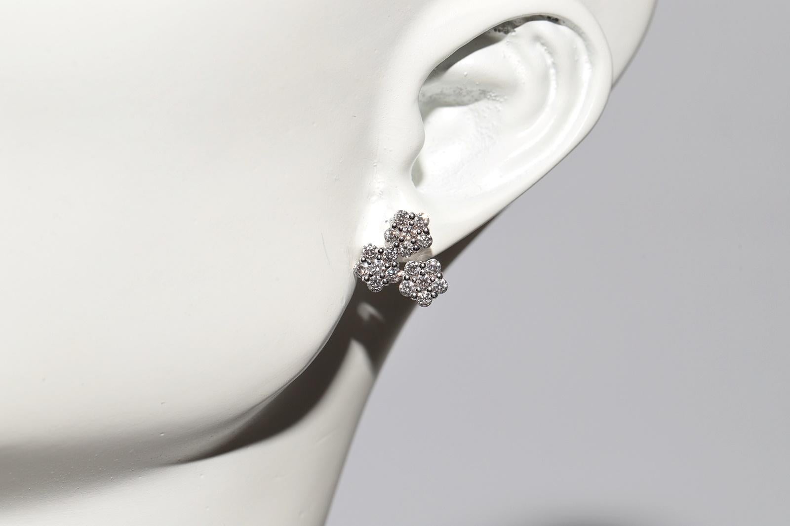 14k Gold Natürlicher Diamant-Ohrring mit verziertem Blumenmuster im Angebot 6