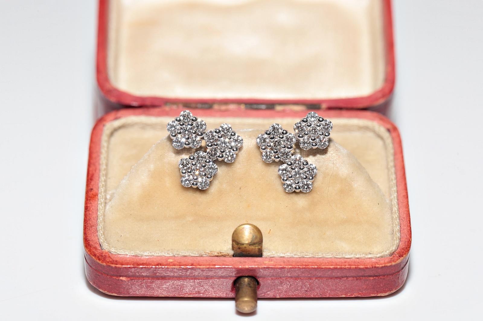 In sehr gutem Zustand.
Das Gesamtgewicht beträgt 2.8 Gramm.
Insgesamt ist Diamant 1,06 ct.
Der Diamant hat F-G Farbe und vvs-vs Klarheit.
Die Box ist nicht enthalten.
Bitte kontaktieren Sie uns bei Fragen.
