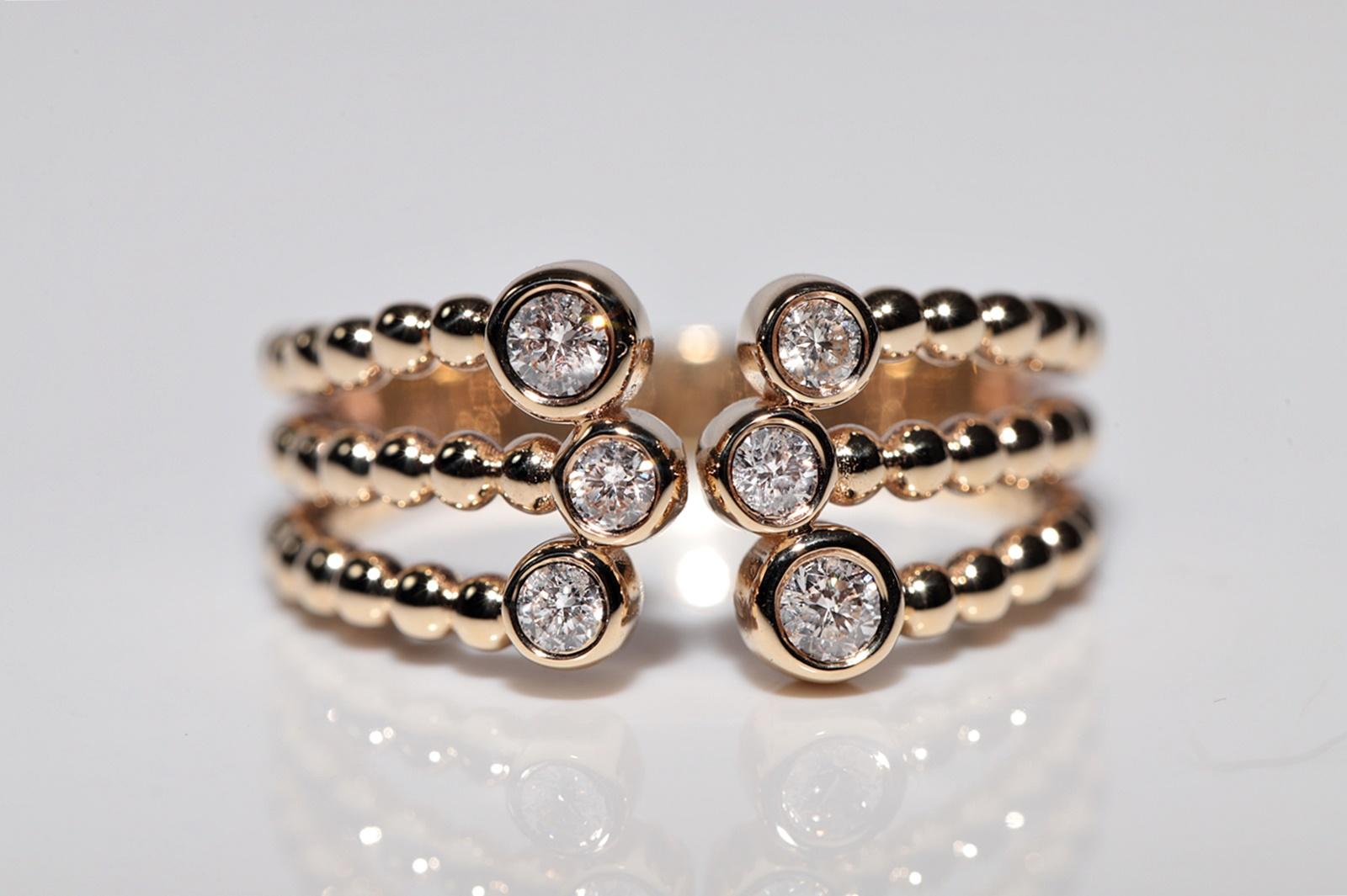 Moderno Anello decorato con diamanti naturali in oro 14k in vendita