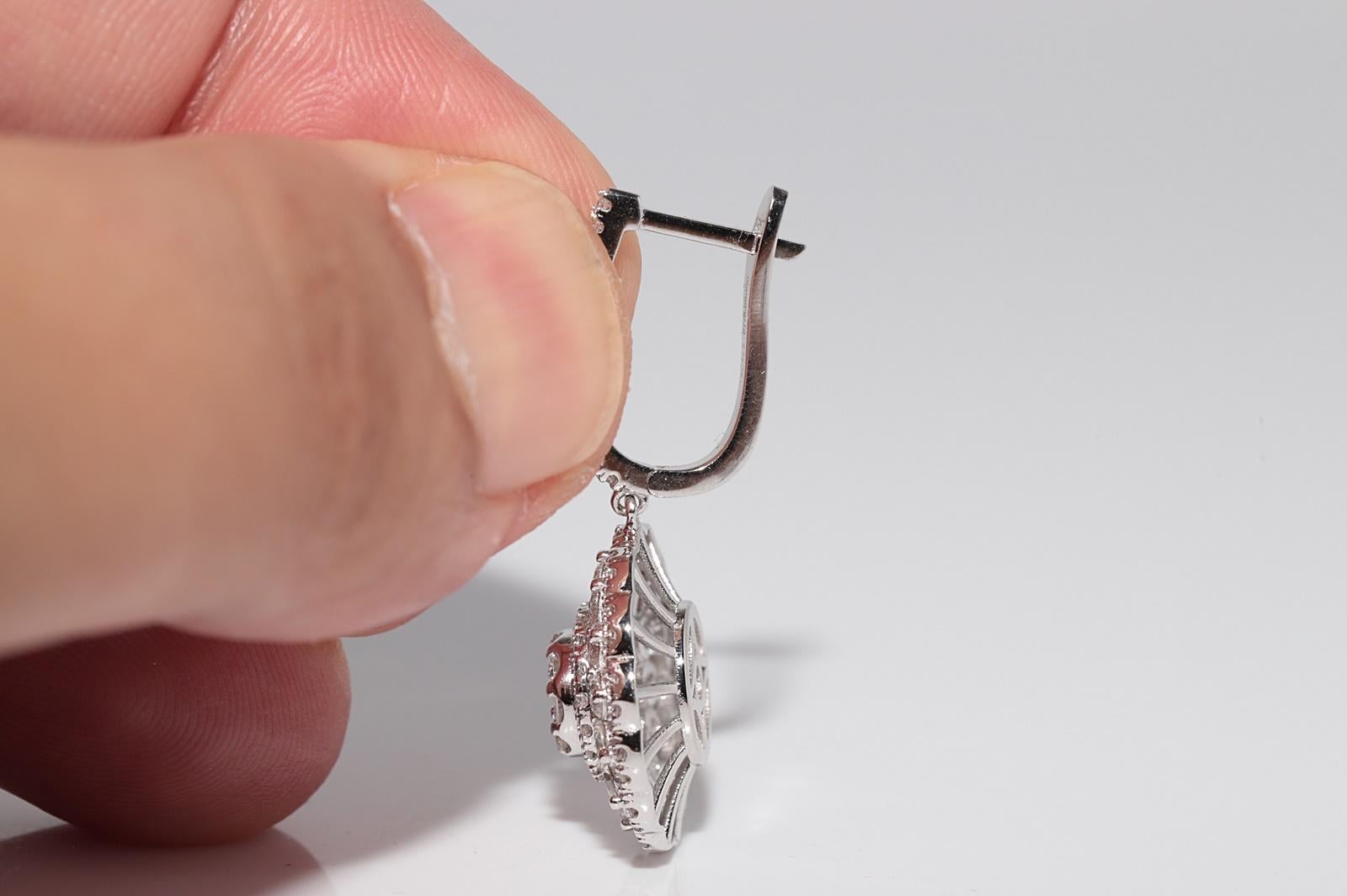 14k Gold Natürlicher Diamant verziert  Runder Design-Tropfen-Ohrring im Angebot 5