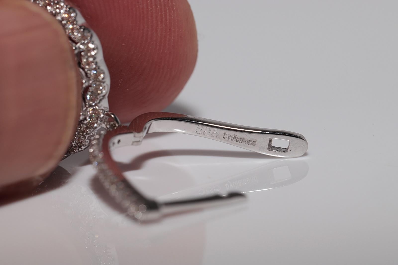 14k Gold Natürlicher Diamant verziert  Runder Design-Tropfen-Ohrring im Angebot 6