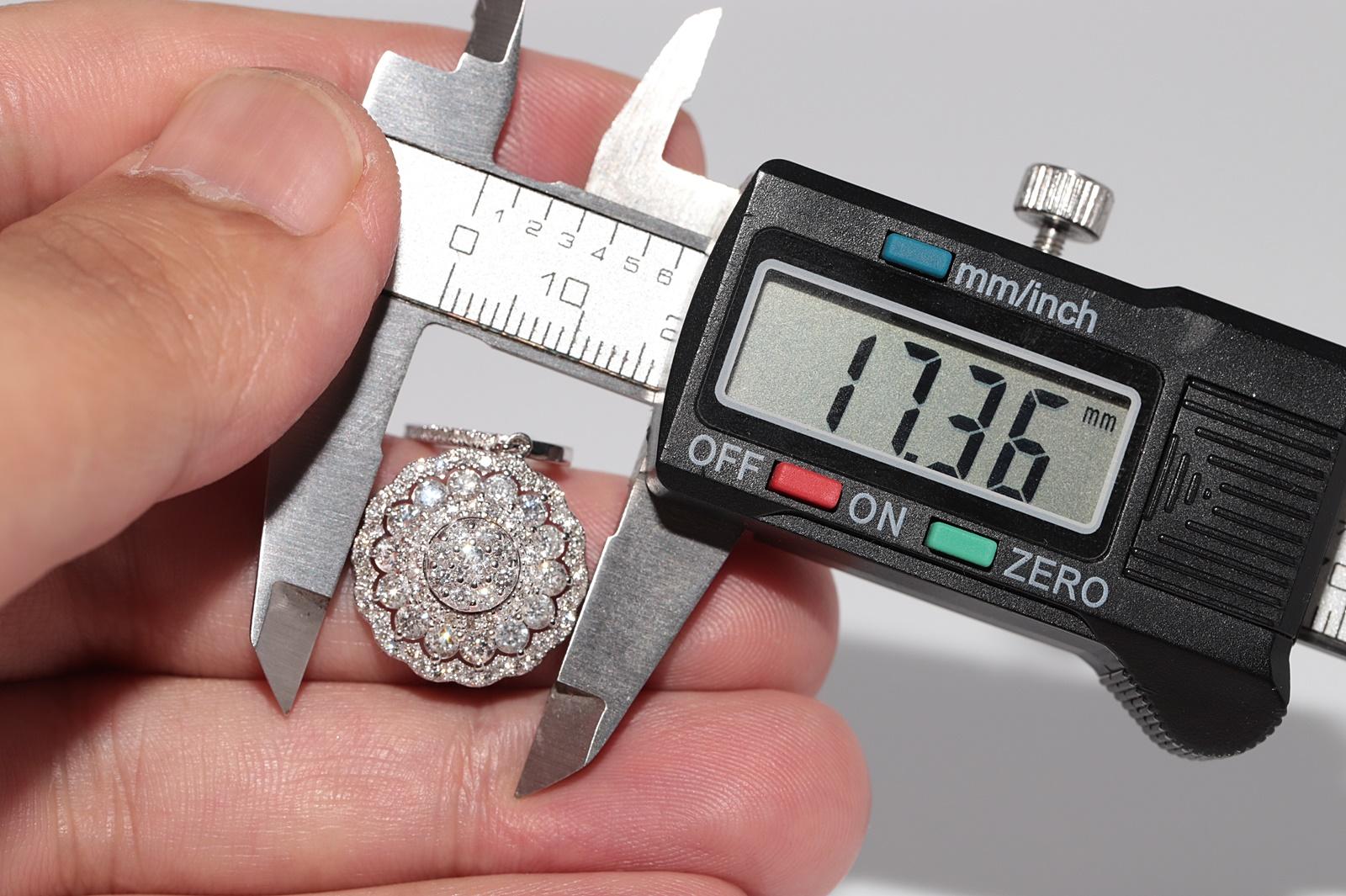 14k Gold Natürlicher Diamant verziert  Runder Design-Tropfen-Ohrring im Angebot 7
