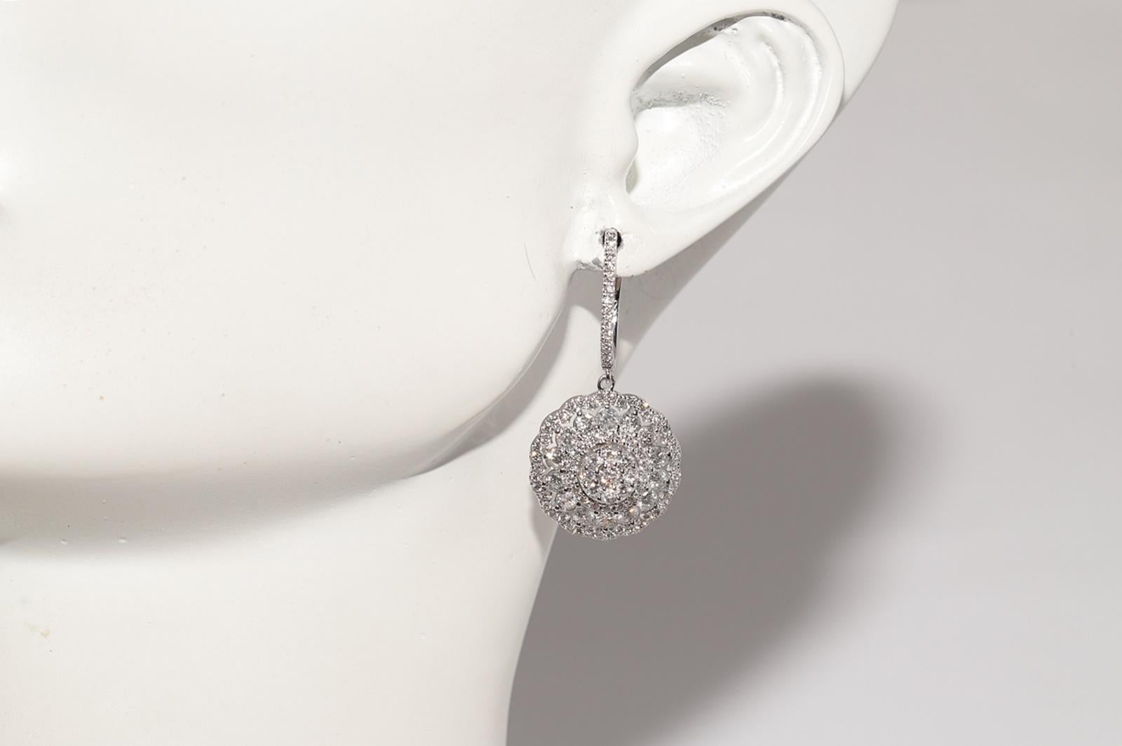 14k Gold Natürlicher Diamant verziert  Runder Design-Tropfen-Ohrring im Angebot 10