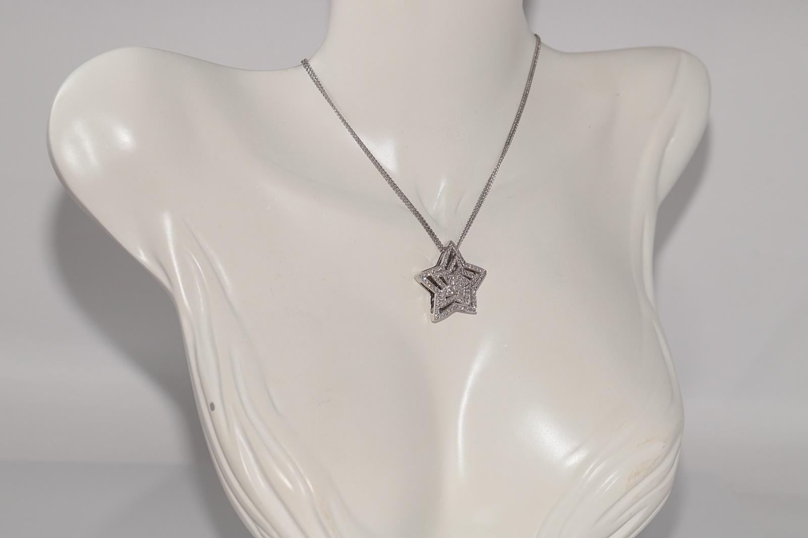 14k Gold Natural Diamond Decorated Star Design Amazing Pendant Necklace In Good Condition For Sale In Fatih/İstanbul, 34