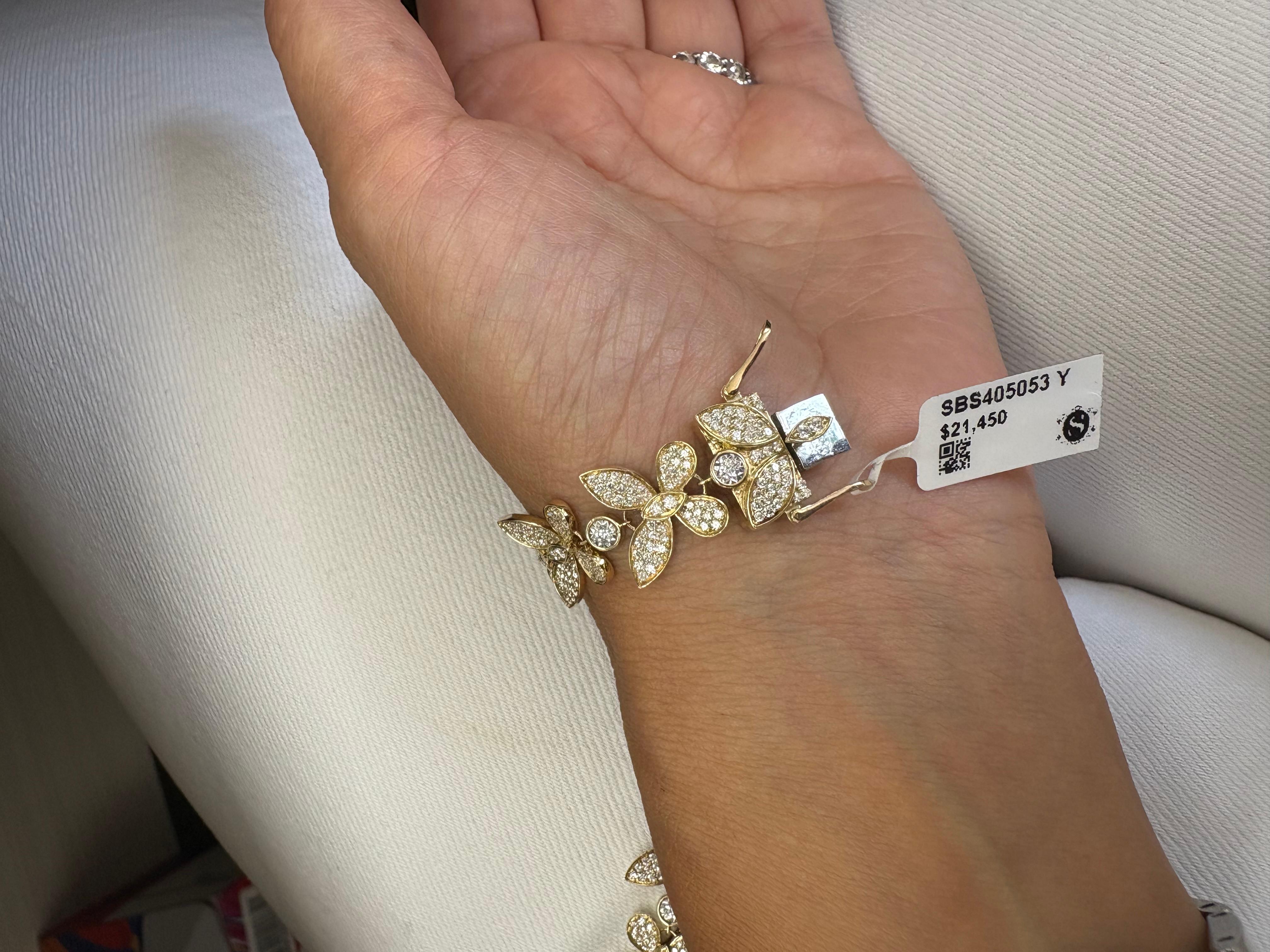 Bracelet en or 14K avec fleur en diamant naturel 4.15 CTTW en vente 2