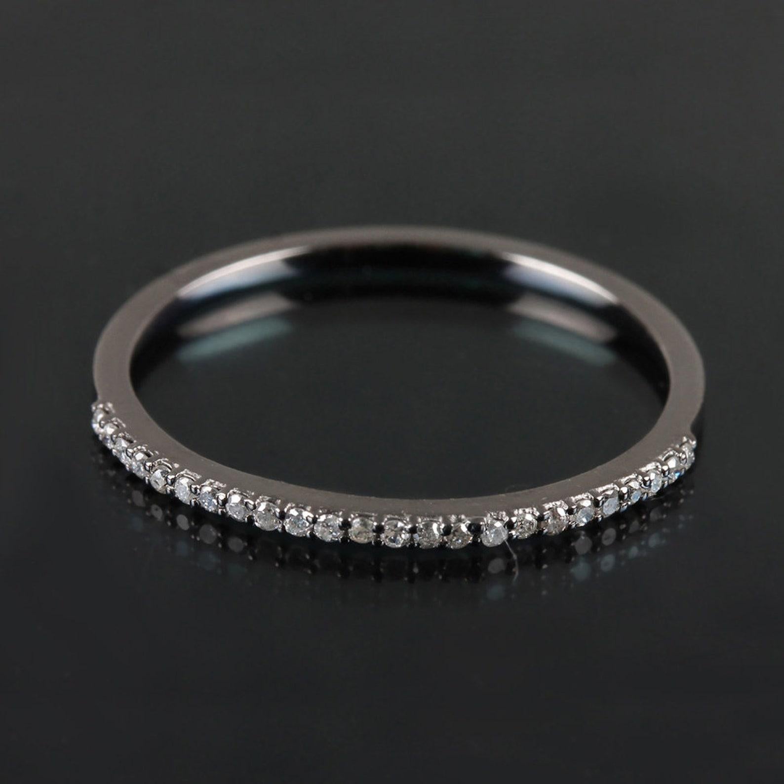 Anillo de oro de 14 quilates con diamante natural pavé Media alianza de boda eterna Bonito regalo. en venta 4