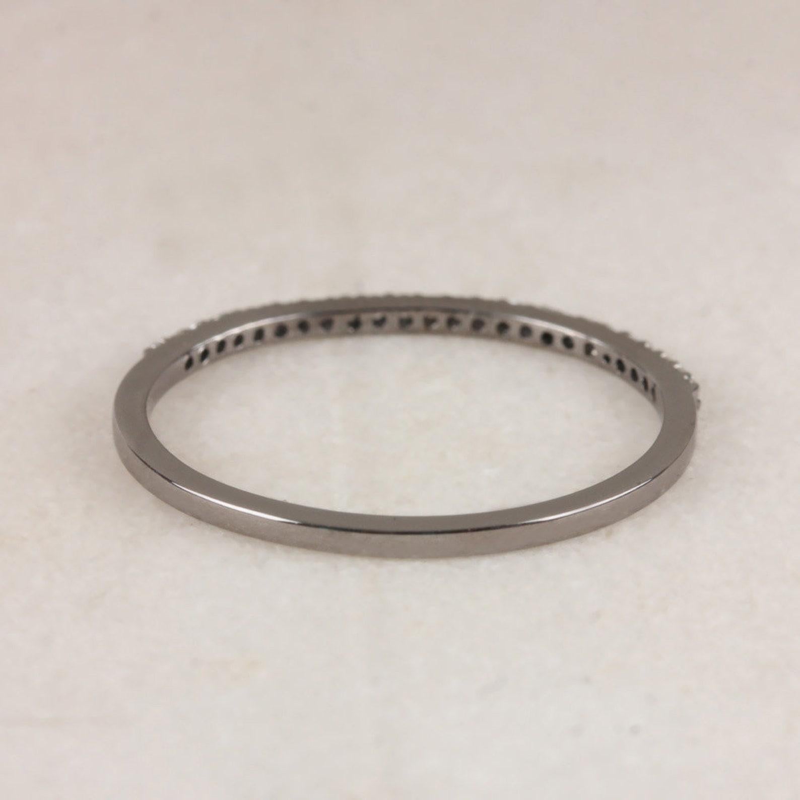 Anillo de oro de 14 quilates con diamante natural pavé Media alianza de boda eterna Bonito regalo. en venta 2