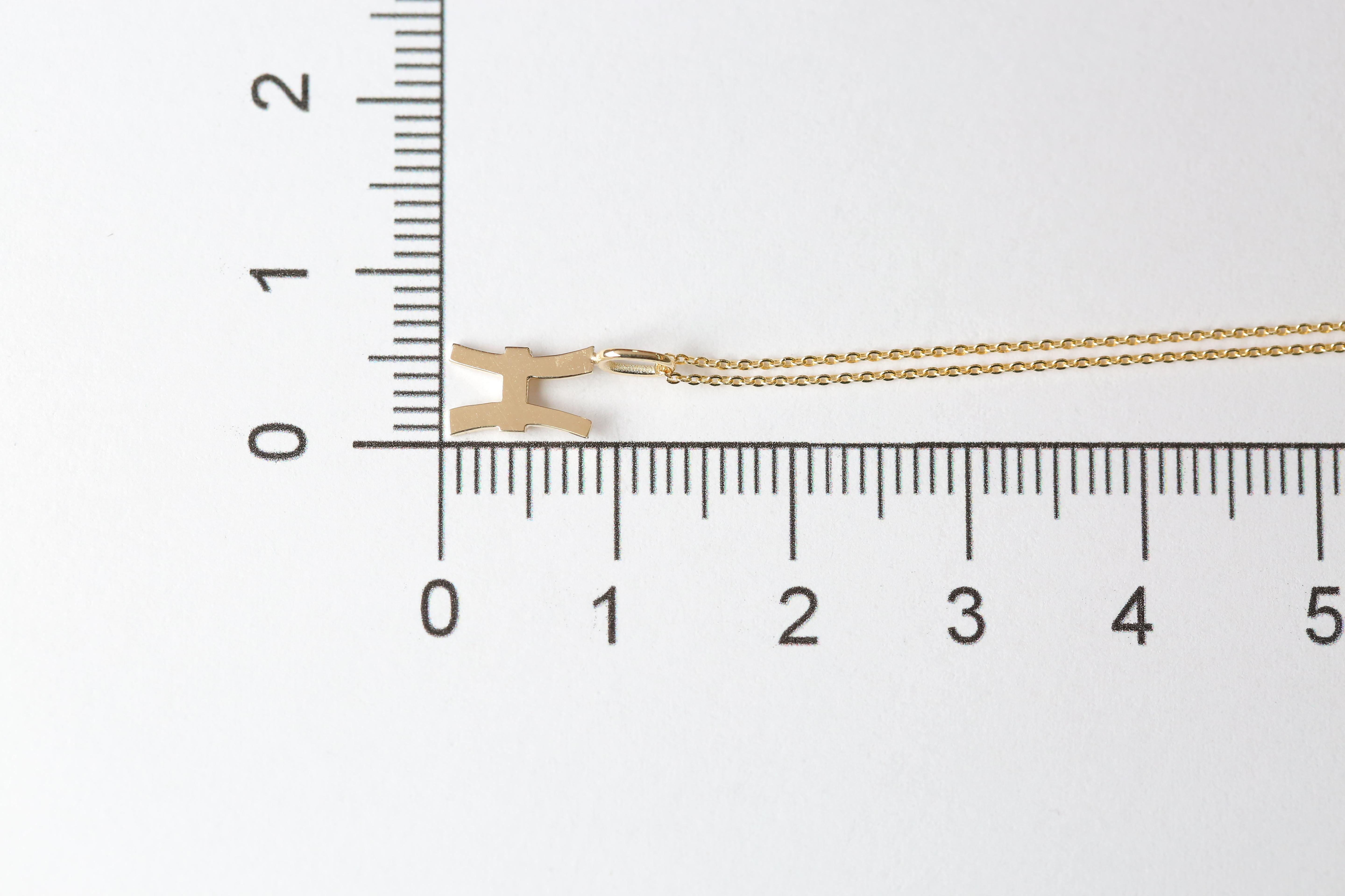Women's or Men's 14k Gold Necklace Pisces Sign Symbol Zodiac Collection Necklace For Sale