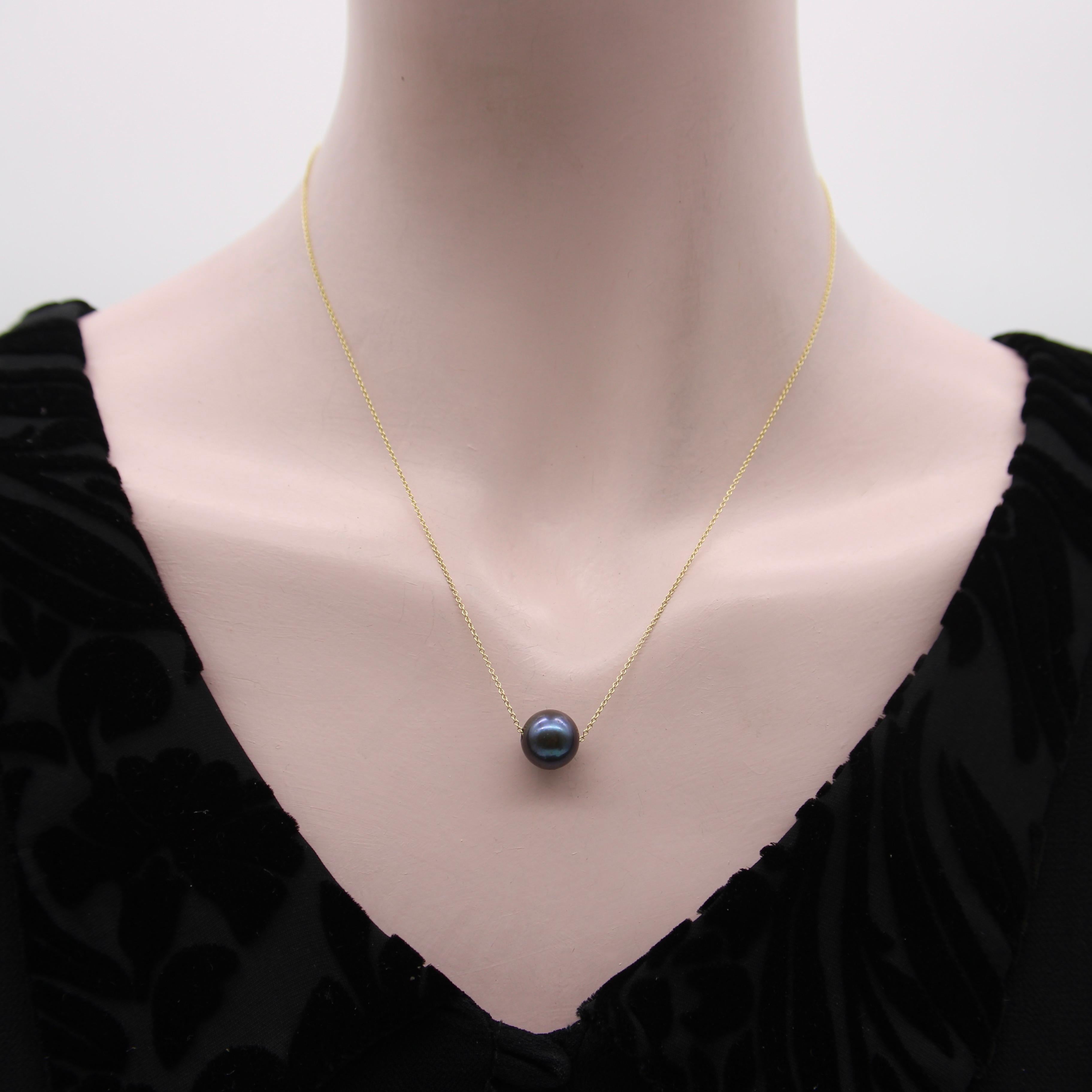 Collar de Oro de 14K con Perla Negra del Mar del Sur en venta 1