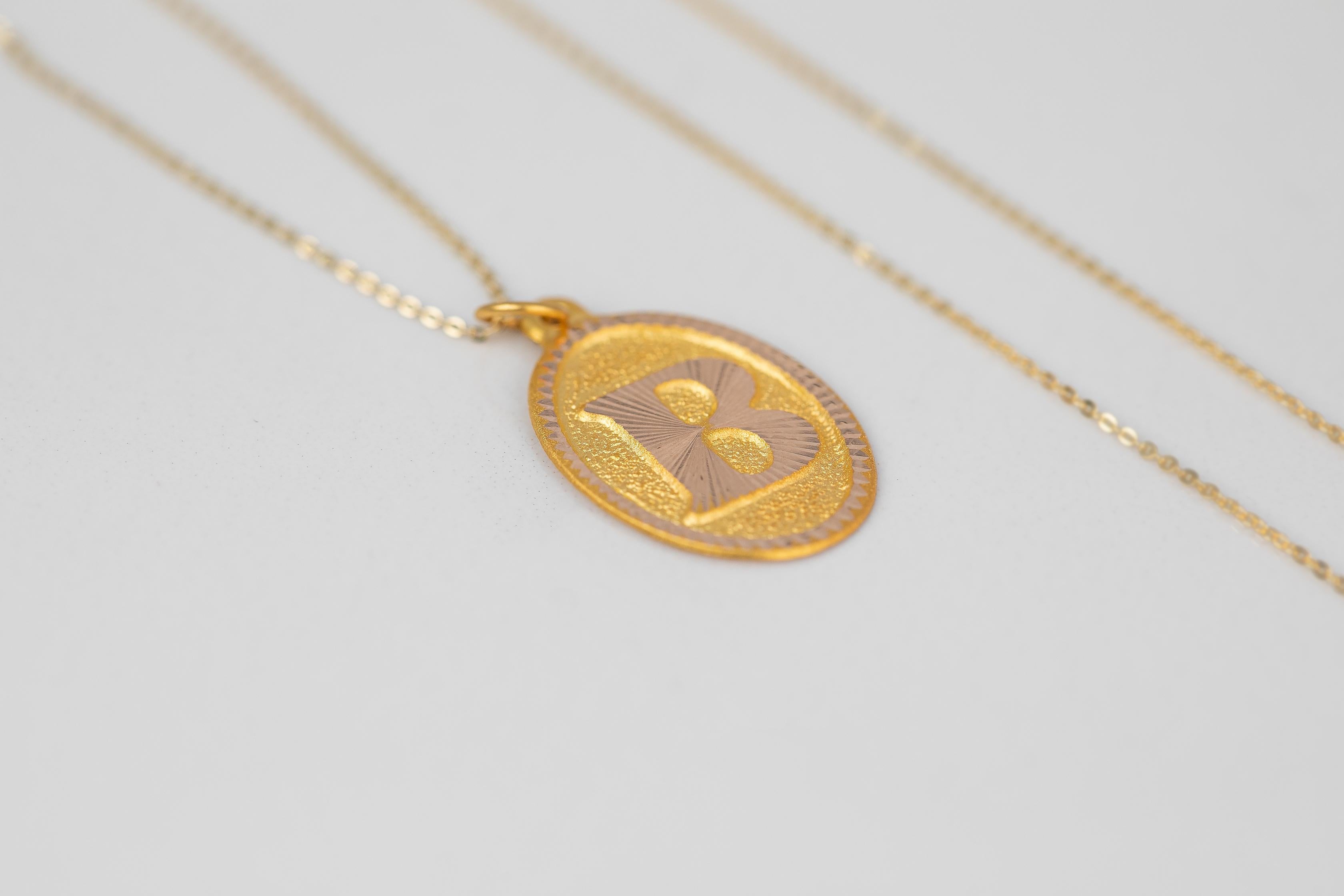 Colliers en or 14 carats, modèles de colliers à lettres, collier- collier lettre B en or en vente 1