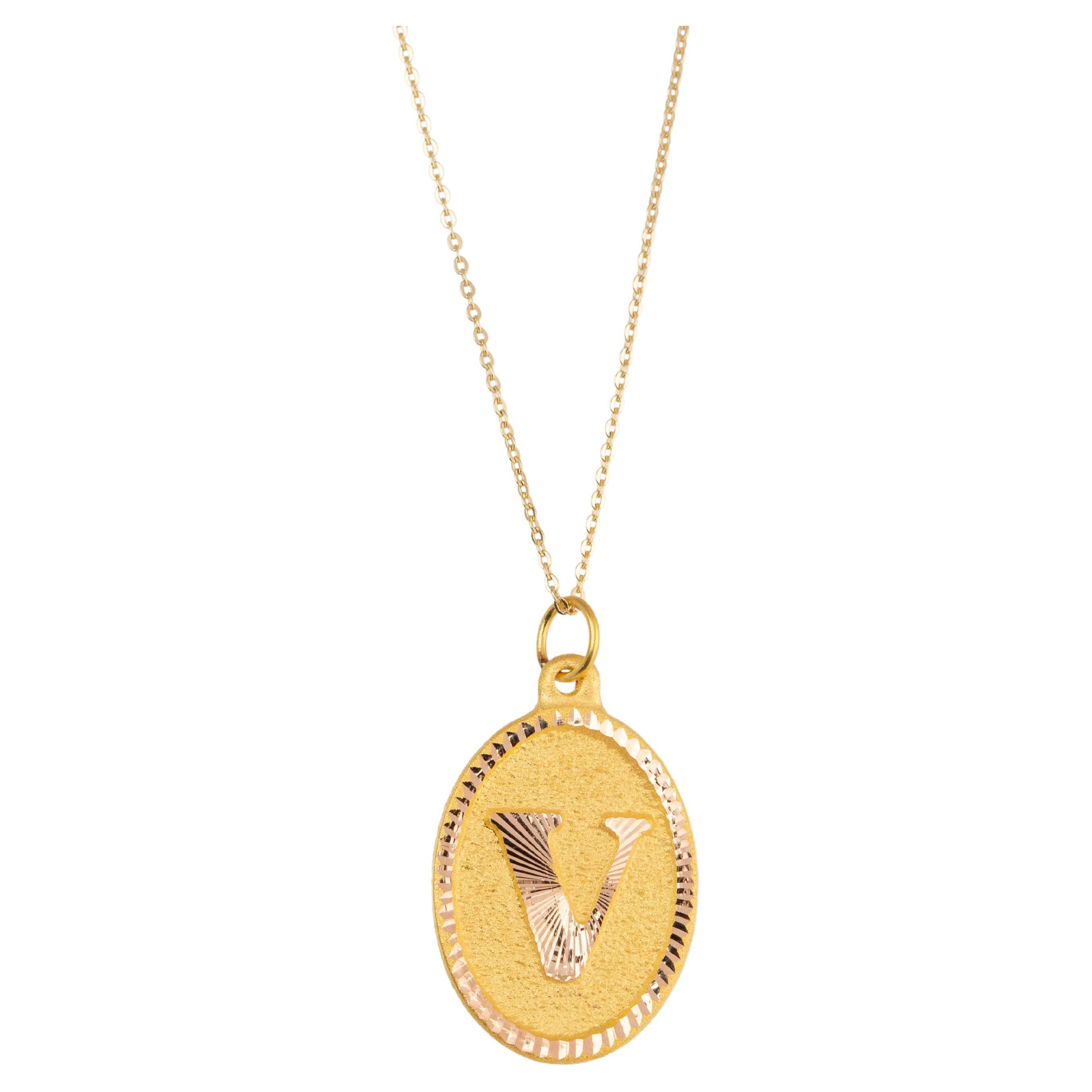 14k Gold Halsketten, Buchstaben Halskette Modelle, Buchstabe V Gold Halskette-Gift Halskette im Angebot