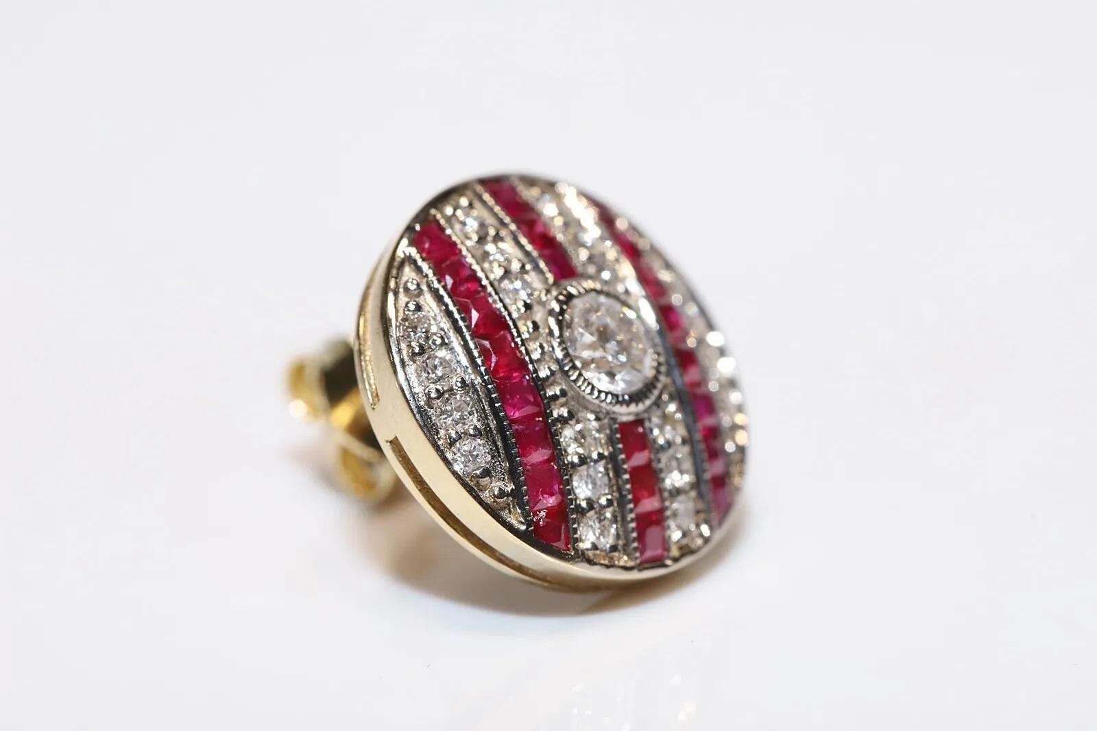 In very good condition.
Total weight is 5.5 grams.
Totally is diamond 1 carat.
The diamond is has diamond F-G color and vvs clarity.
Totally is  caliber ruby 1.65 carat.
Box is not included.
Please contact for any questions.