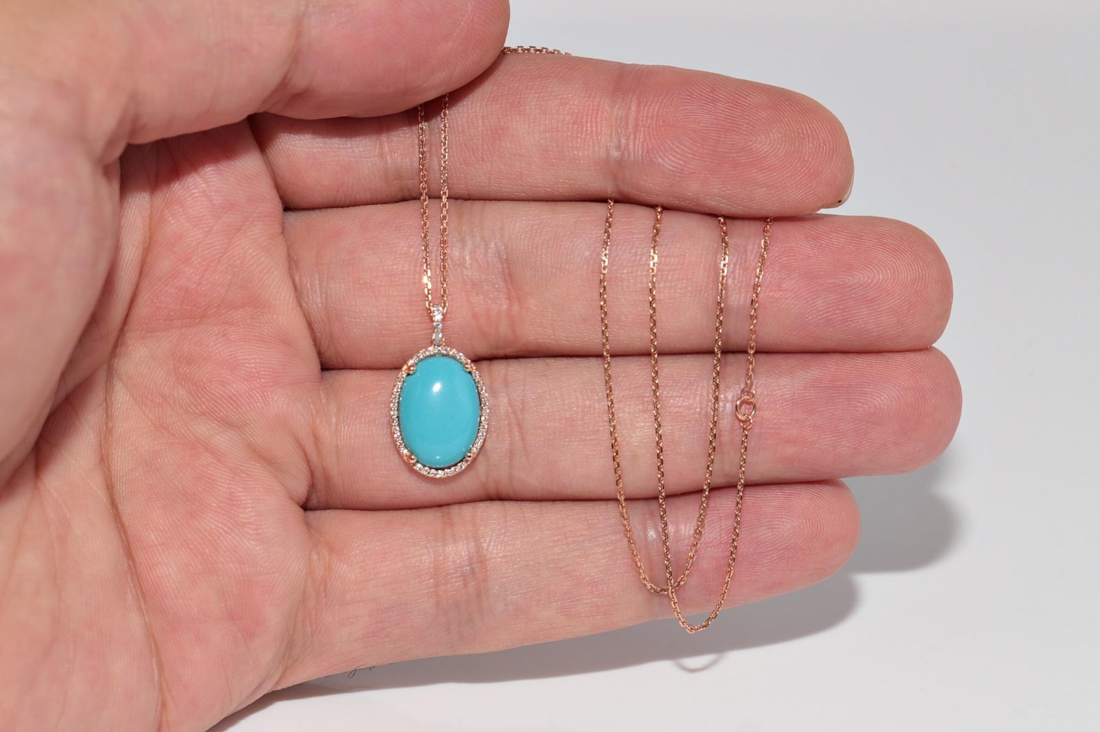 Moderne Collier en or 14k New Made avec pendentif en diamant naturel et turquoise de taille ovale en vente