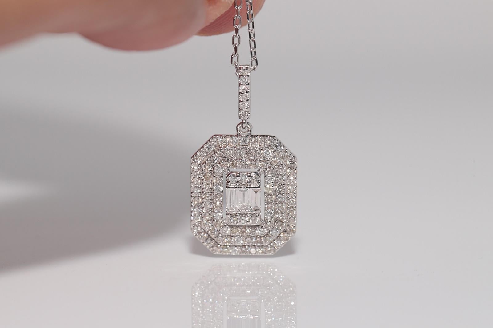 Donna Collana con ciondolo decorato con diamanti naturali in oro 14k New Made in vendita