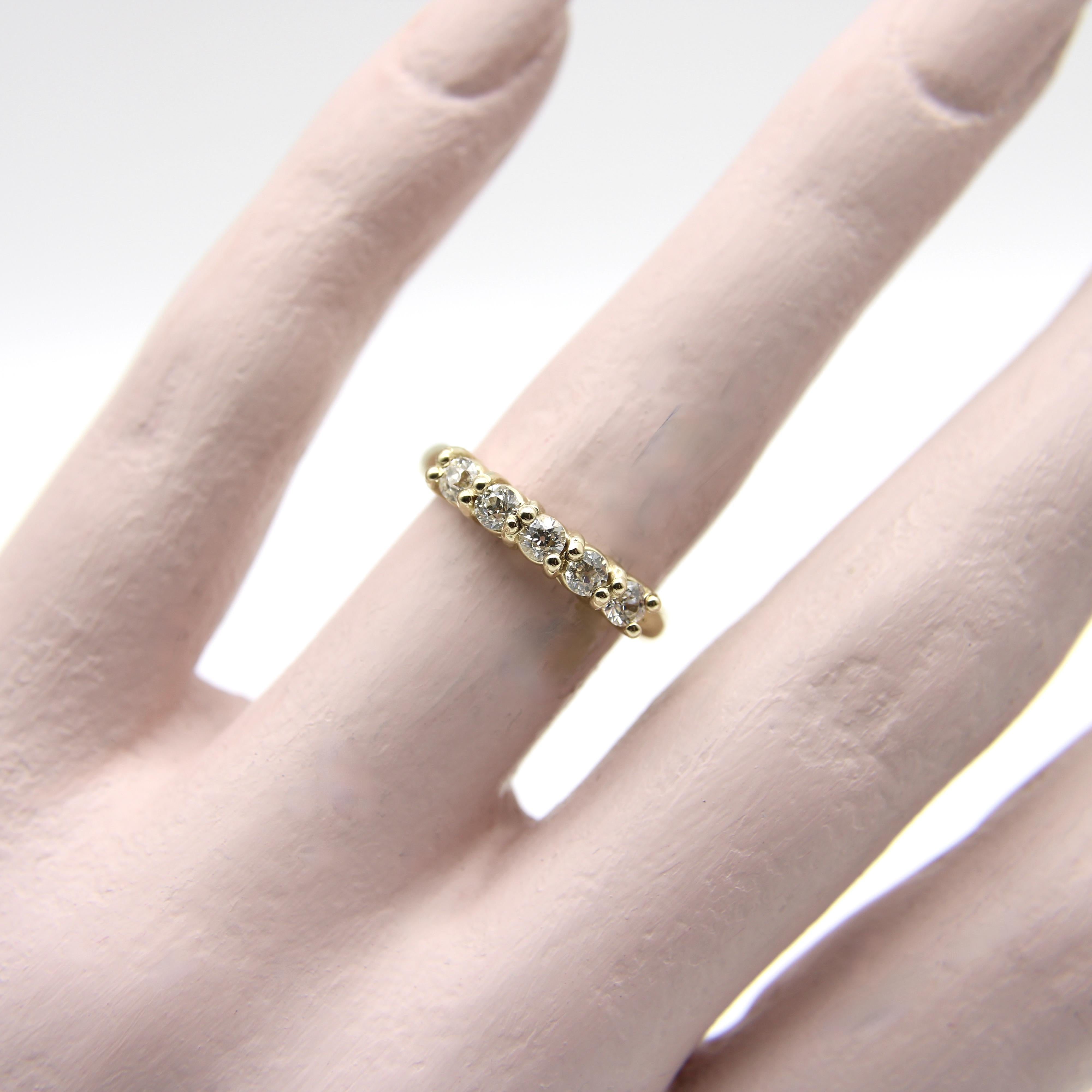 Bague à cinq pierres en or 14K, taille européenne ancienne Signature en vente 3