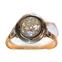 Anello in oro con diamante solitario taglio Old Mine