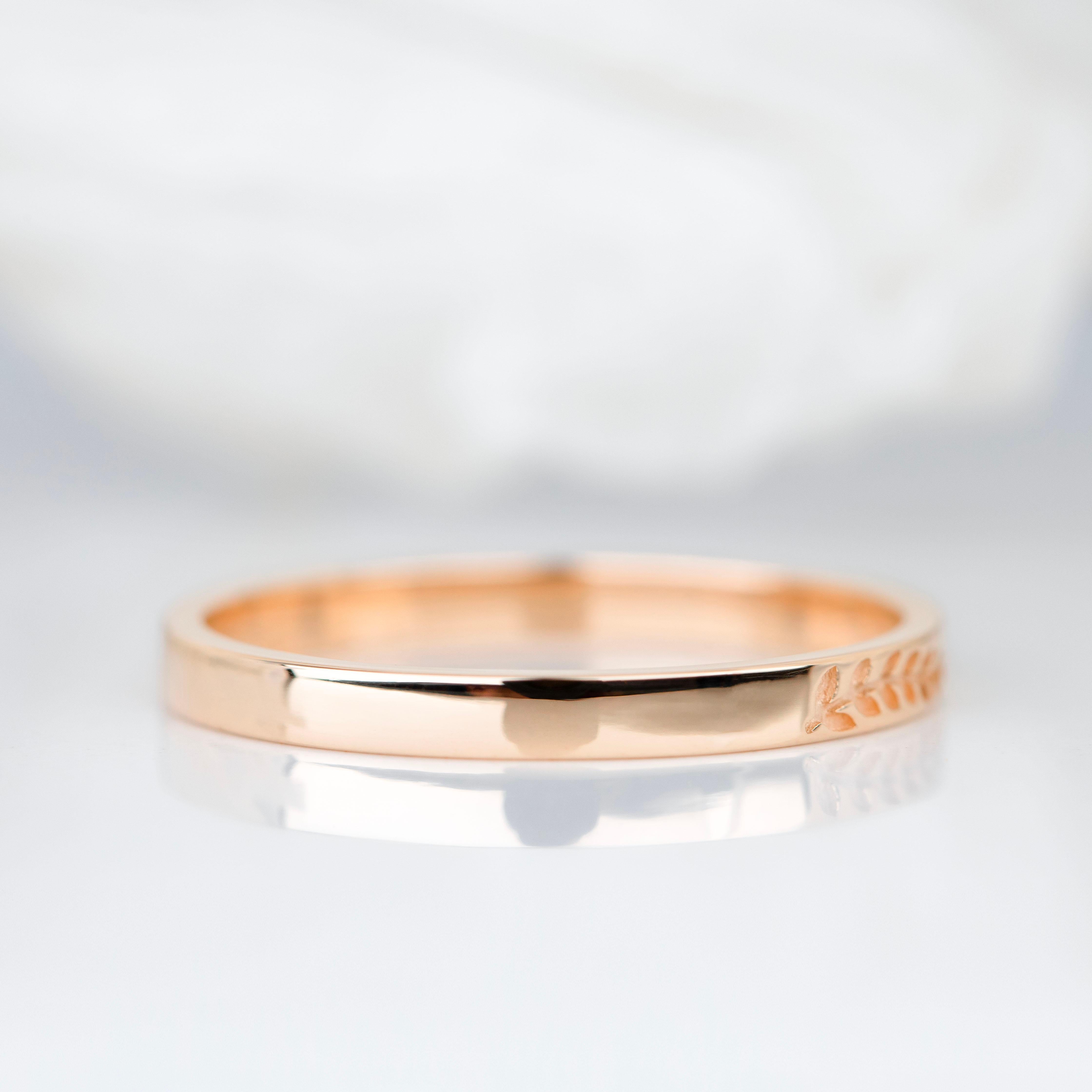 Alianza de Boda Botánica en Oro Oliva de 14K - Elegante Diseño Floral en la Botánica en venta 1