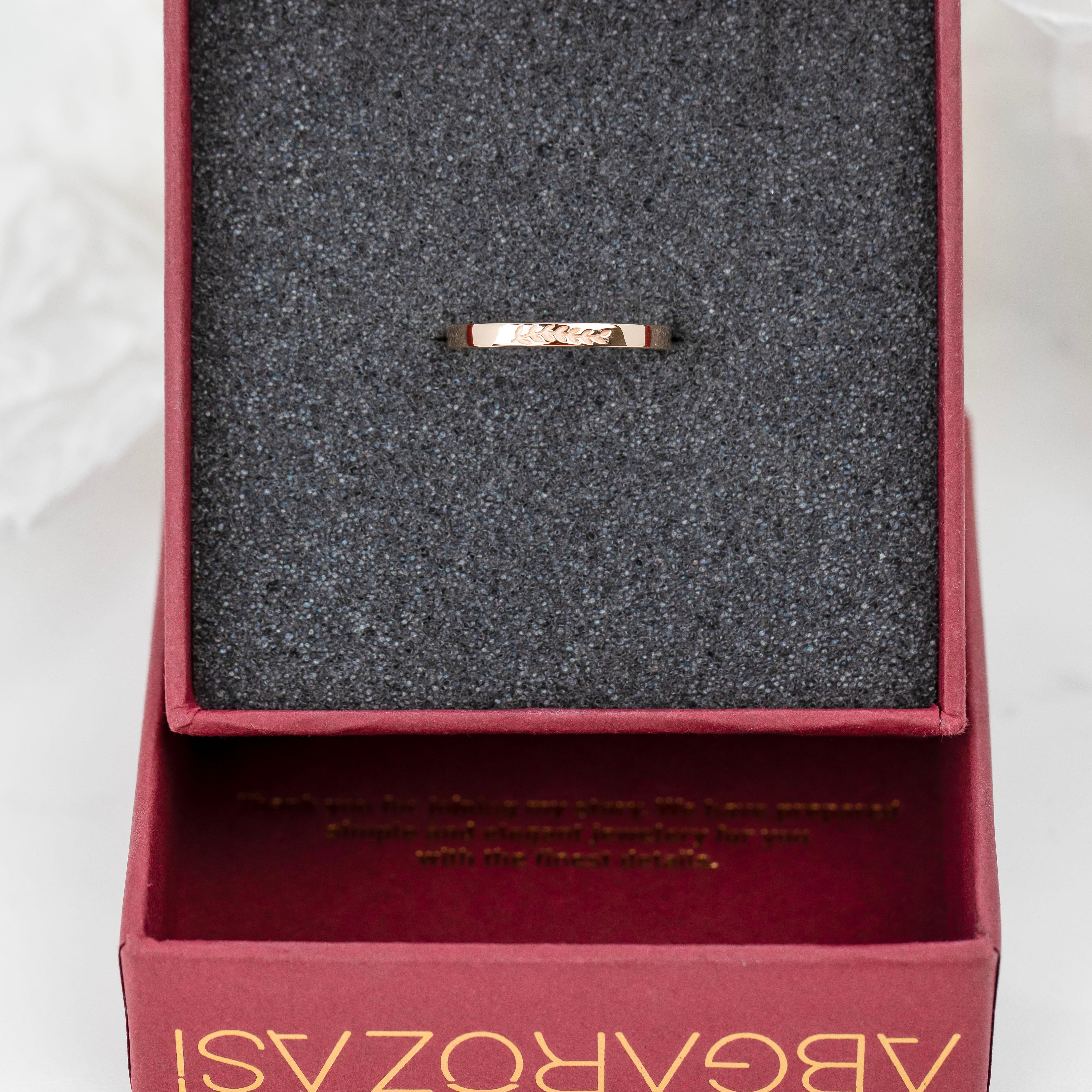 Alianza de Boda Botánica en Oro Oliva de 14K - Elegante Diseño Floral en la Botánica en venta 4