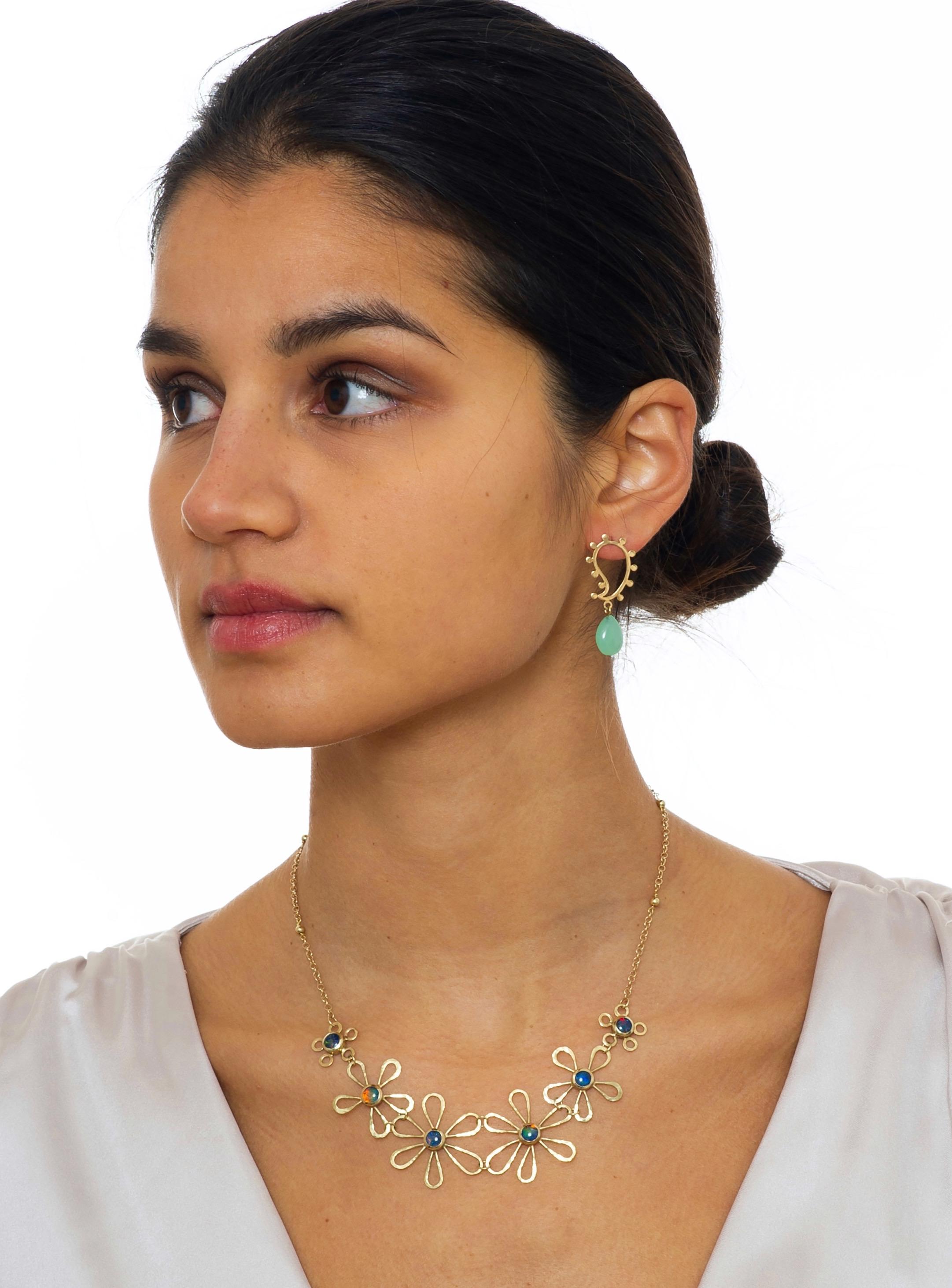Artisan 14k Gold One-of-a-kind Daisy Chain Necklace with Opals For Sale
