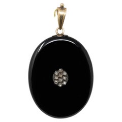 Pendentif médaillon victorien en or 14 carats et onyx en forme de mémorial