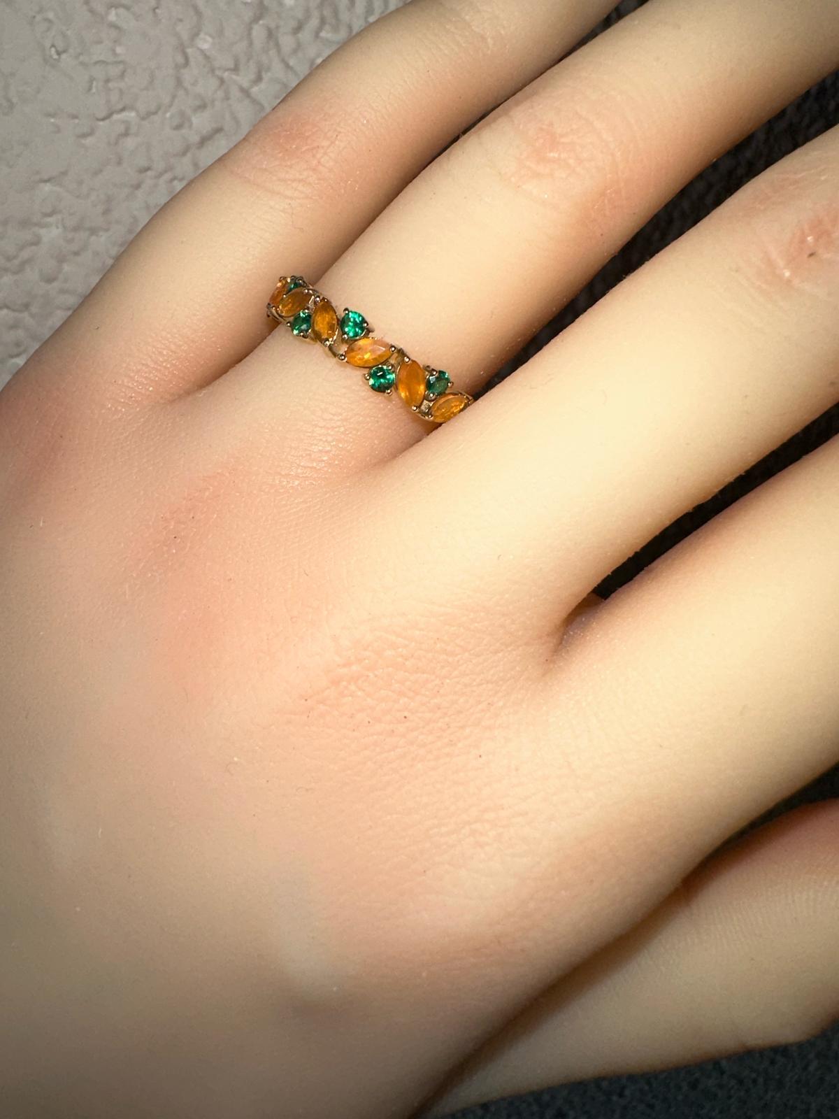 En venta: Anillo media eternidad ópalo y esmeralda oro 14k  6