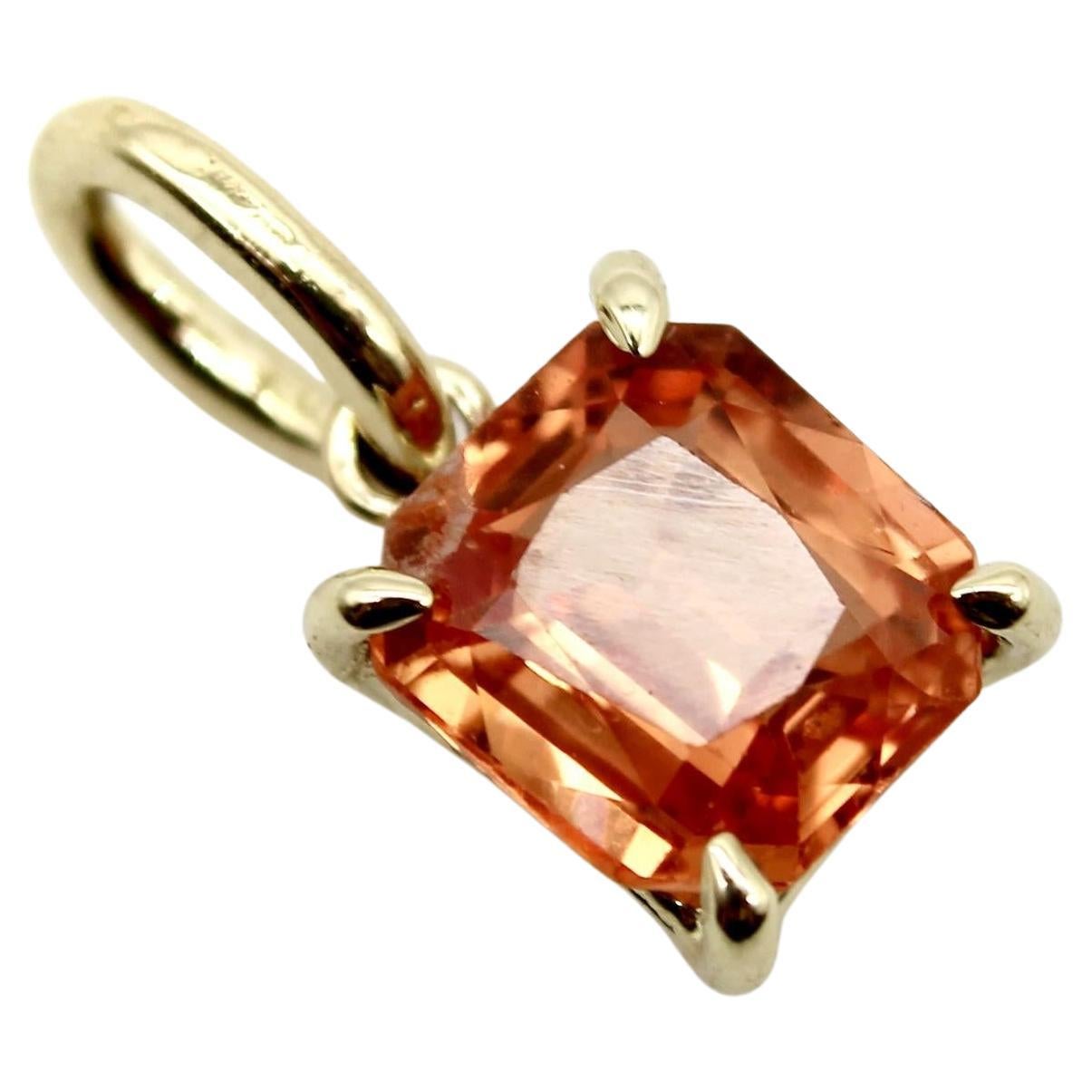 Ciondolo con zaffiro arancione in oro 14K