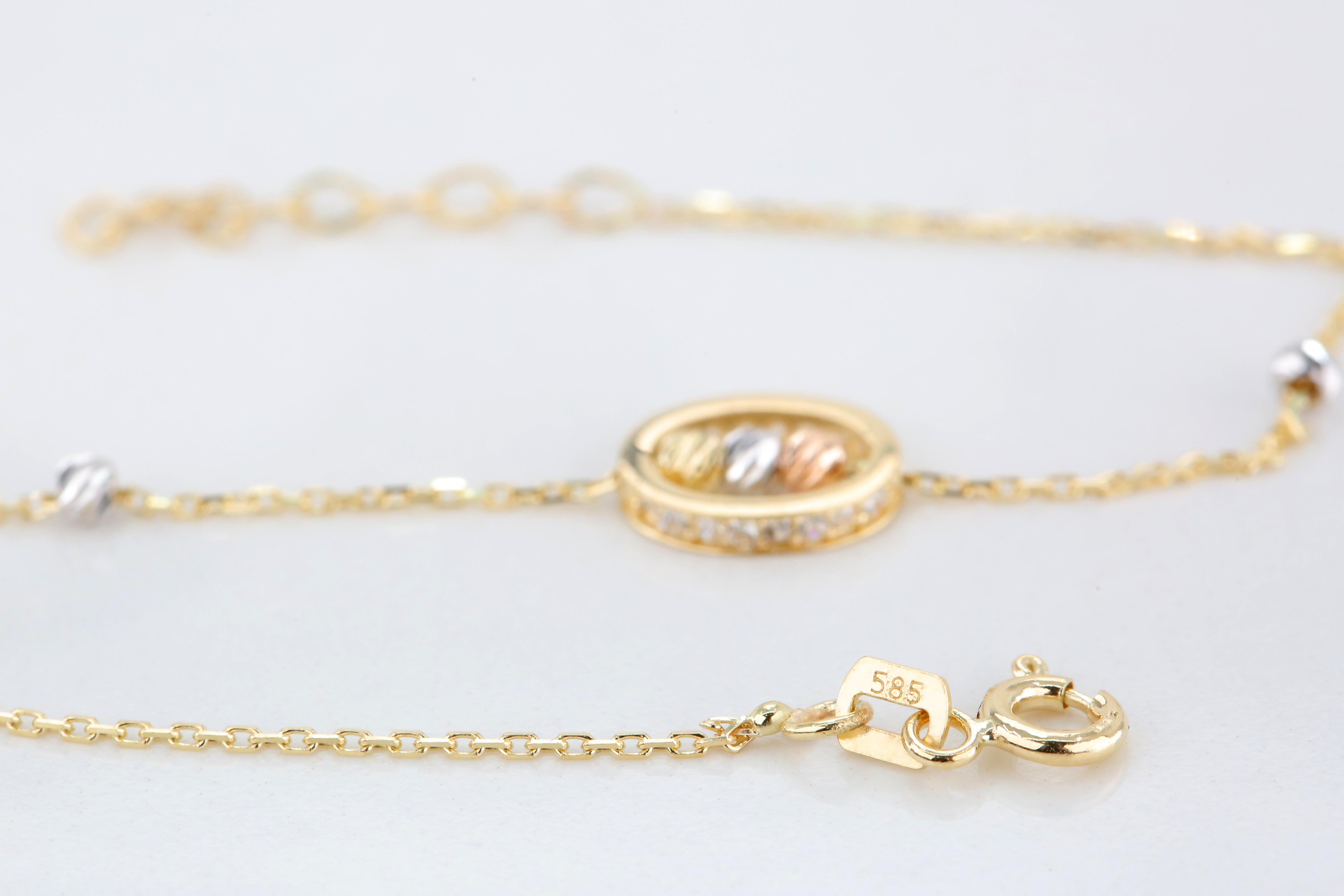 Bracelet perlé en or 14K avec breloque ovale en vente 3