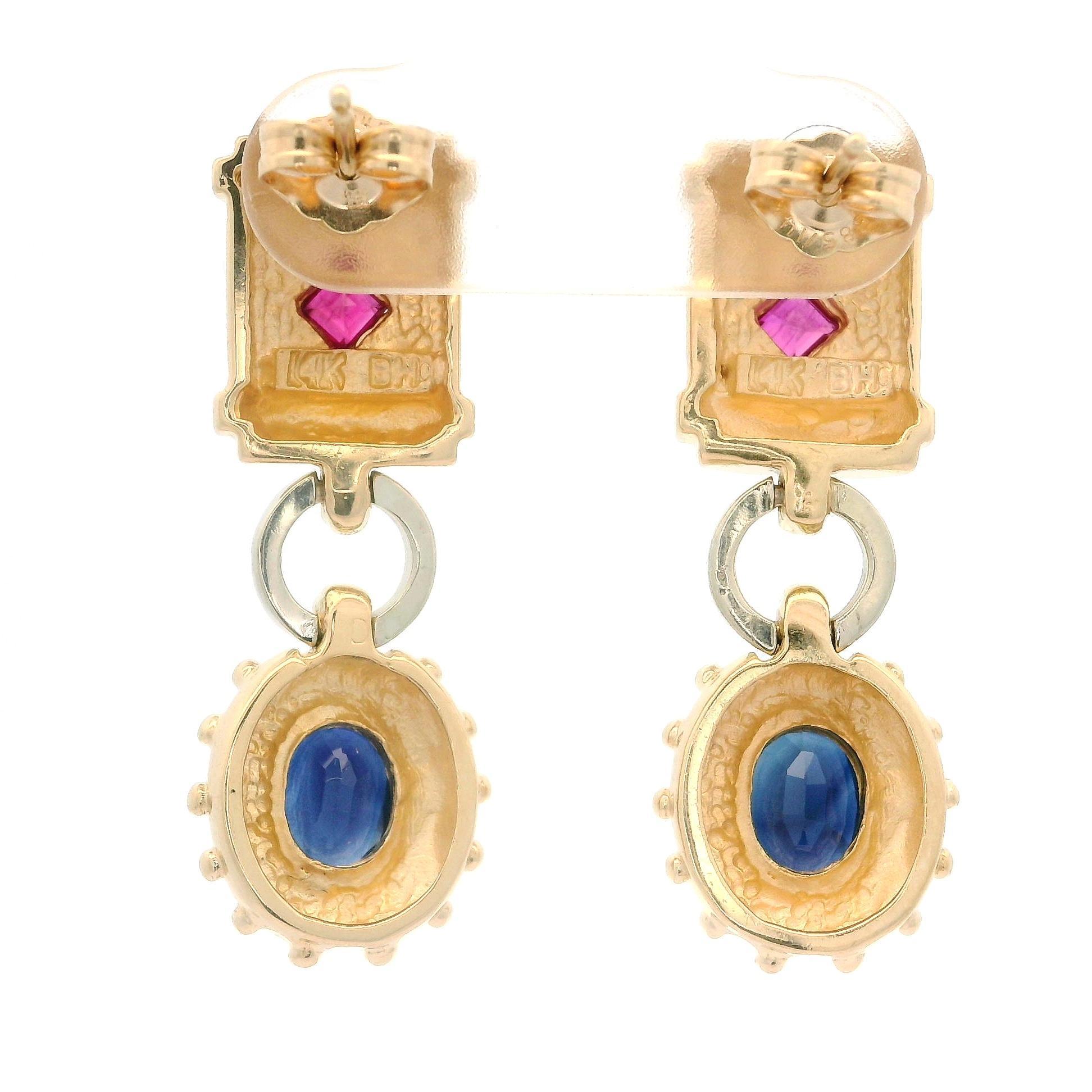 Boucles d'oreilles pendantes en or 14k avec fermoir papillon et saphir ovale et rubis carré Pour femmes en vente