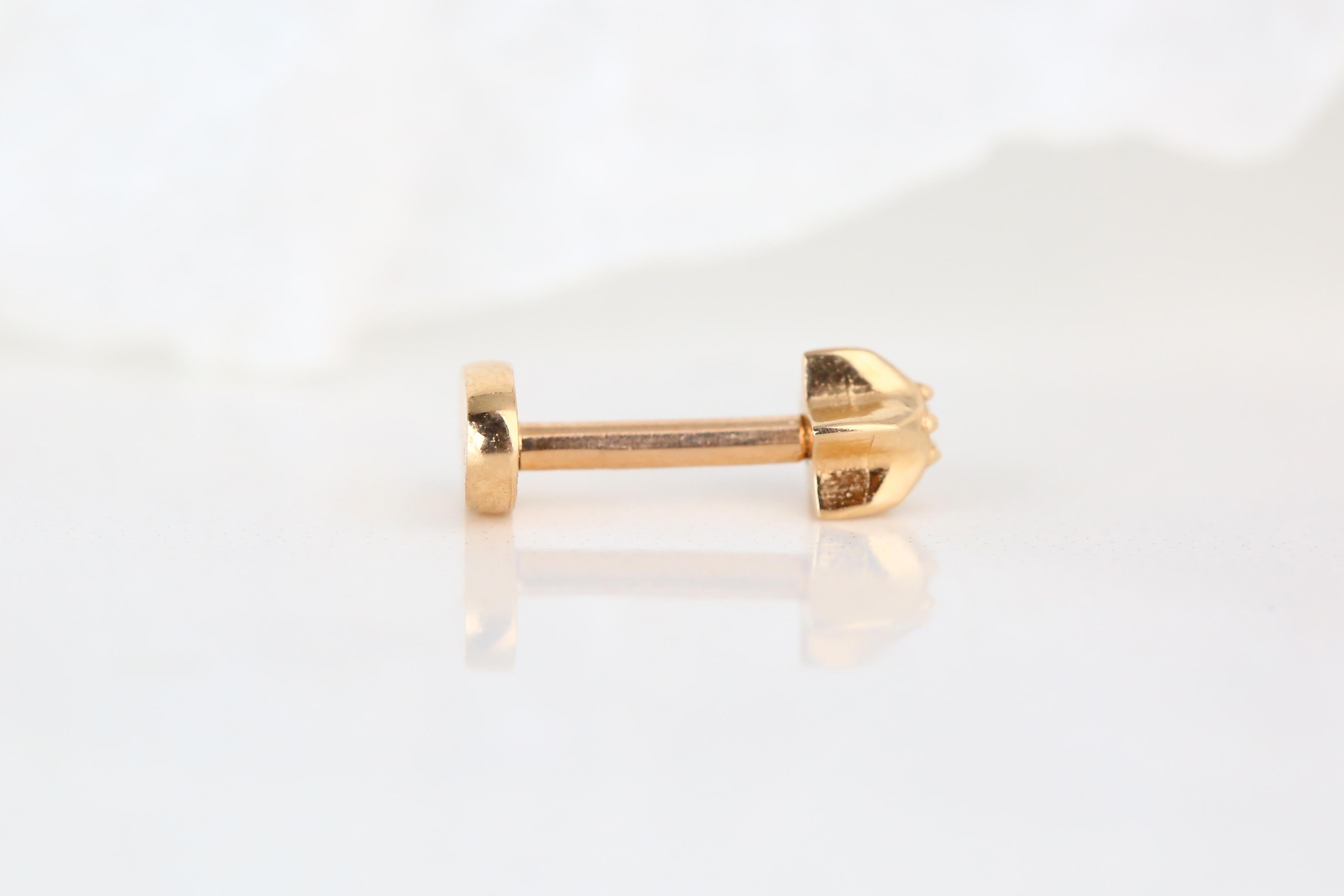 Modern 14K Gold Oval Shape Piercing, Gold Oval Earring For Sale
