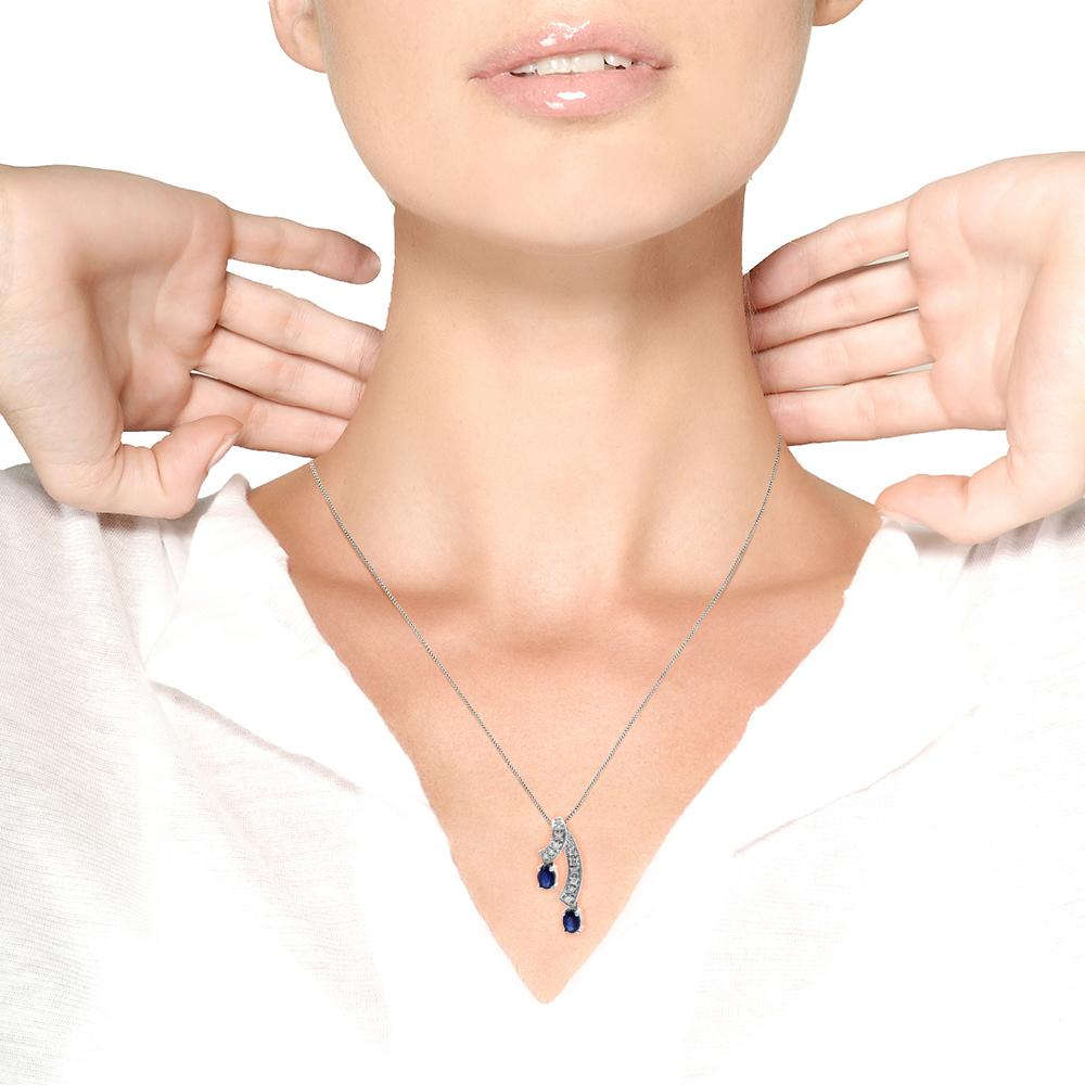 Contemporary 14K Gold Oval Shaped Natural Blue Sapphire and Diamond Accent Pendant Necklace